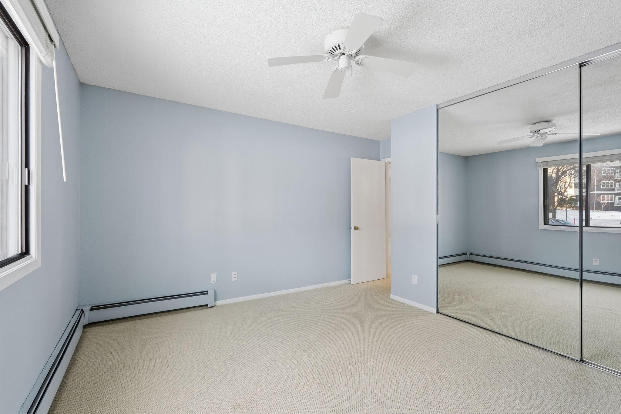 2670 Oxford Street N Unit: 202