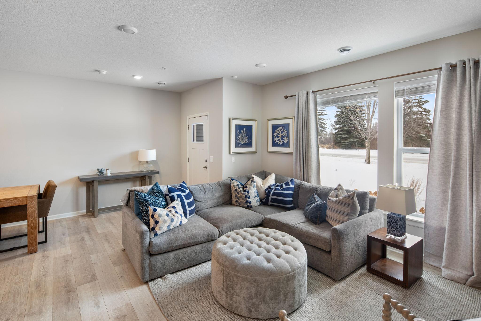 2422 N Blossom Circle