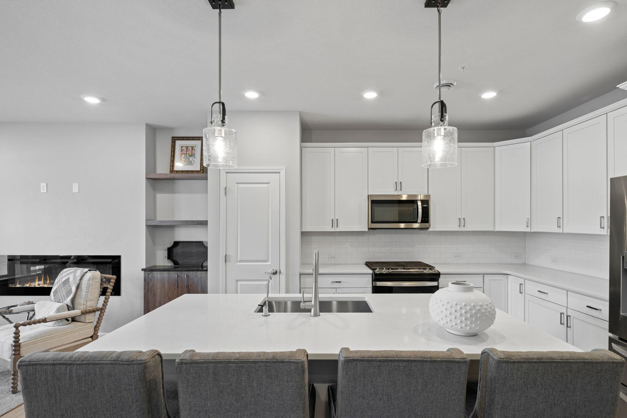 2422 N Blossom Circle