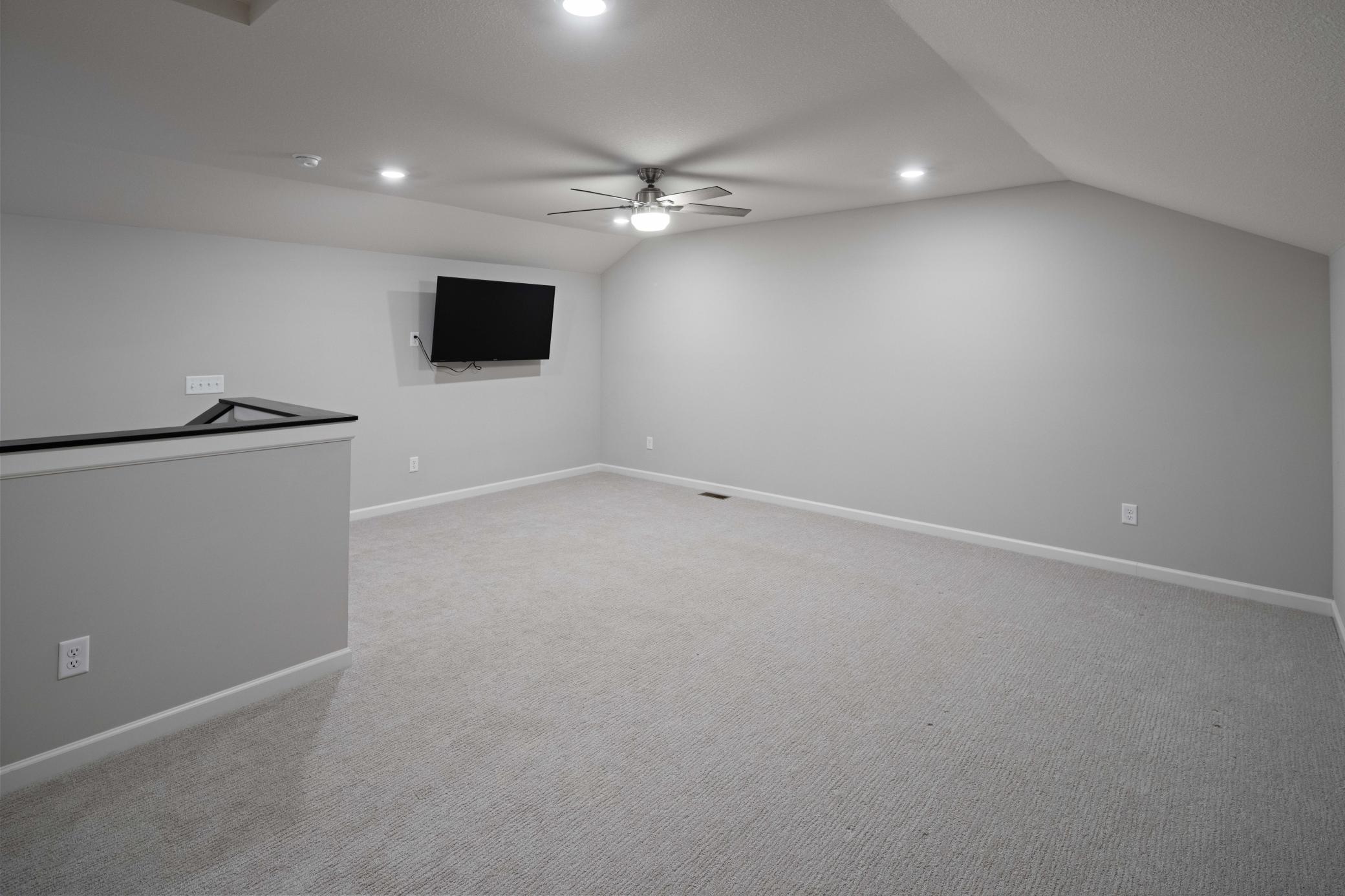 2422 N Blossom Circle
