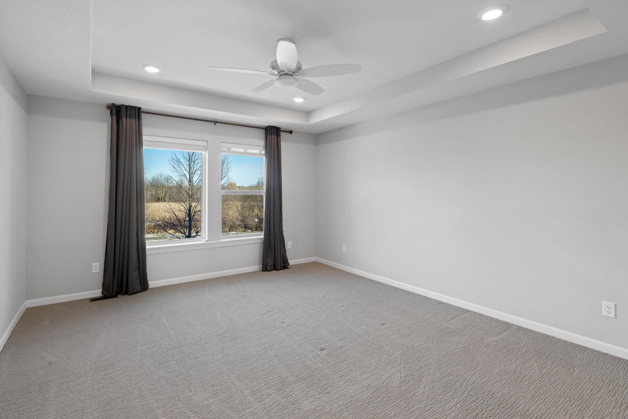 2422 N Blossom Circle