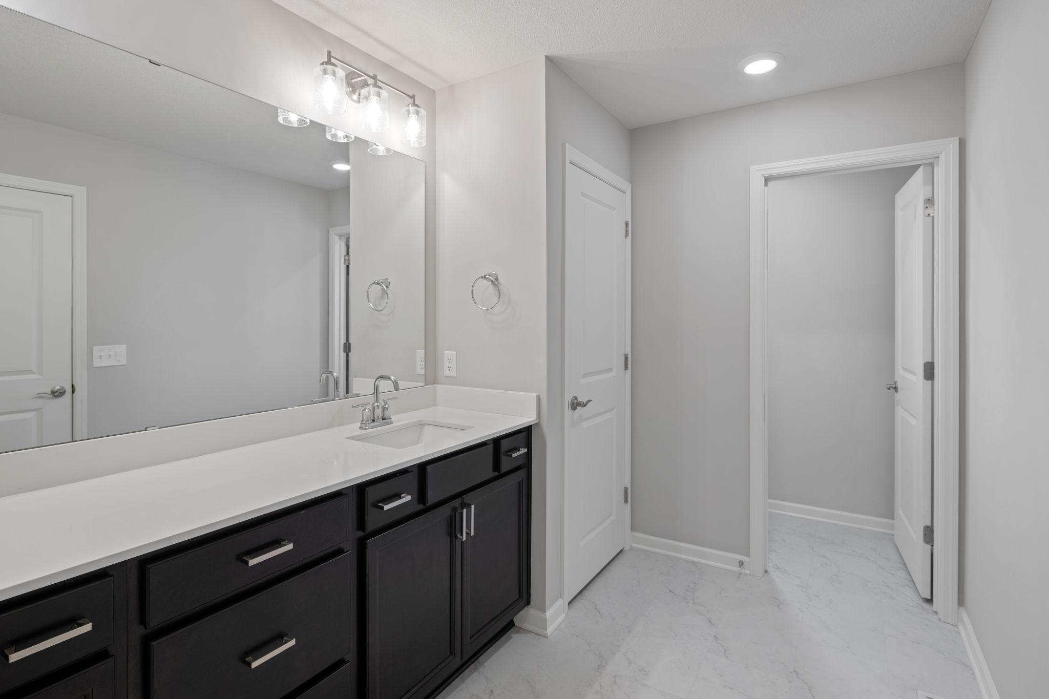 2422 N Blossom Circle