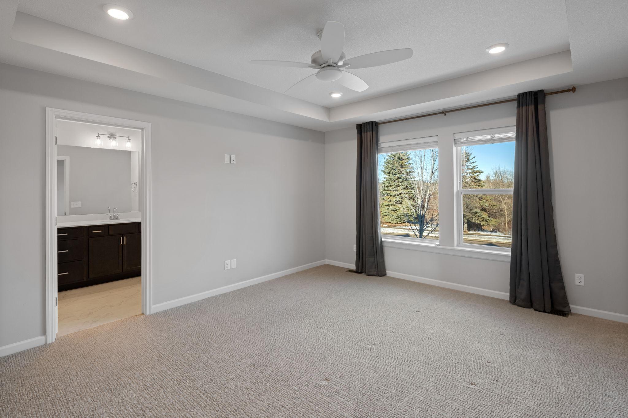 2422 N Blossom Circle