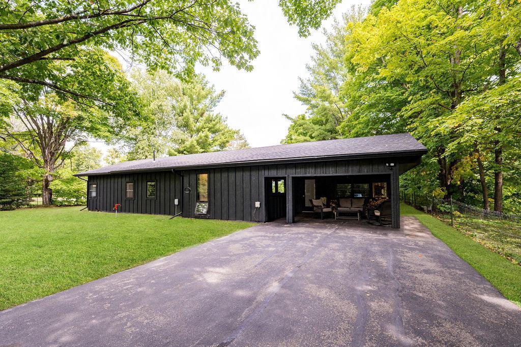 20380 Crystal Springs Loop