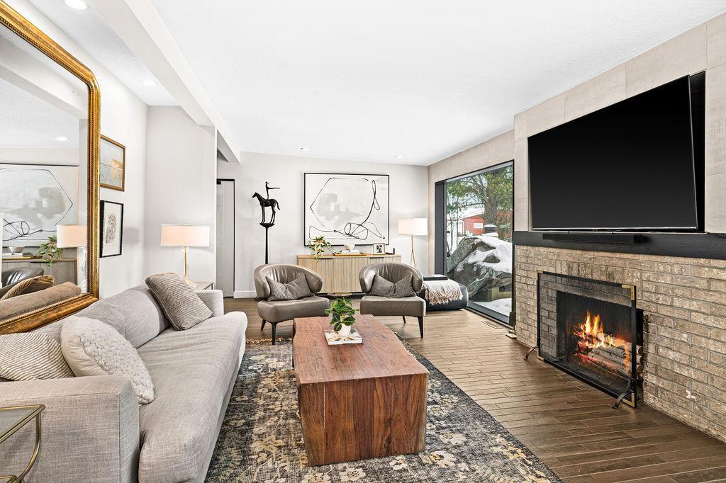 20380 Crystal Springs Loop