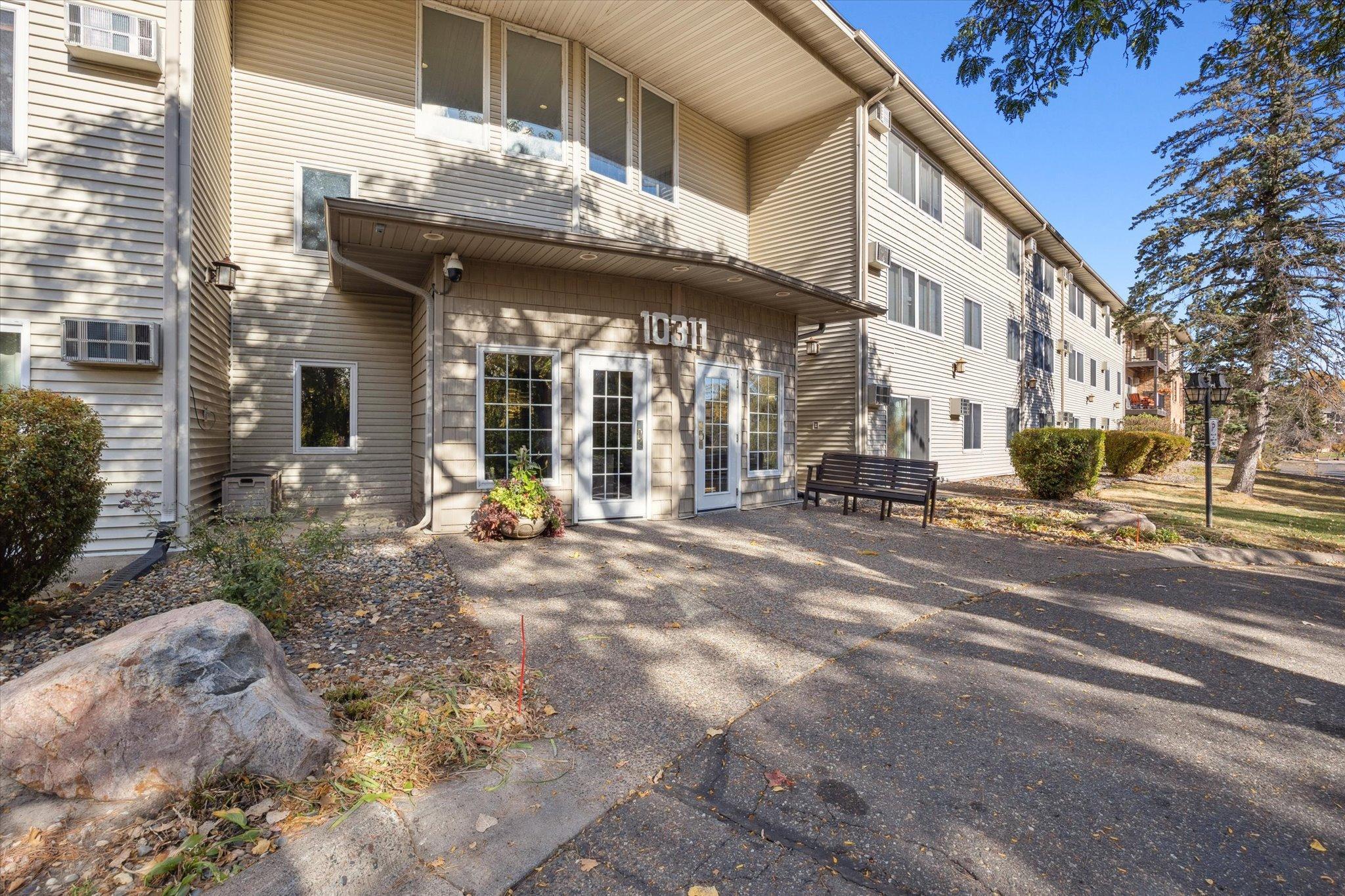 10311 Cedar Lake Road Unit: 103