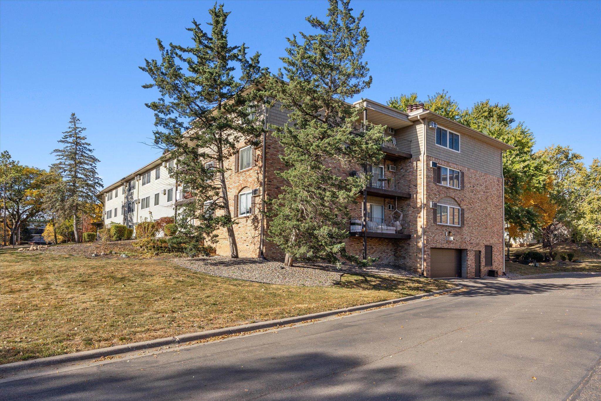 10311 Cedar Lake Road Unit: 103