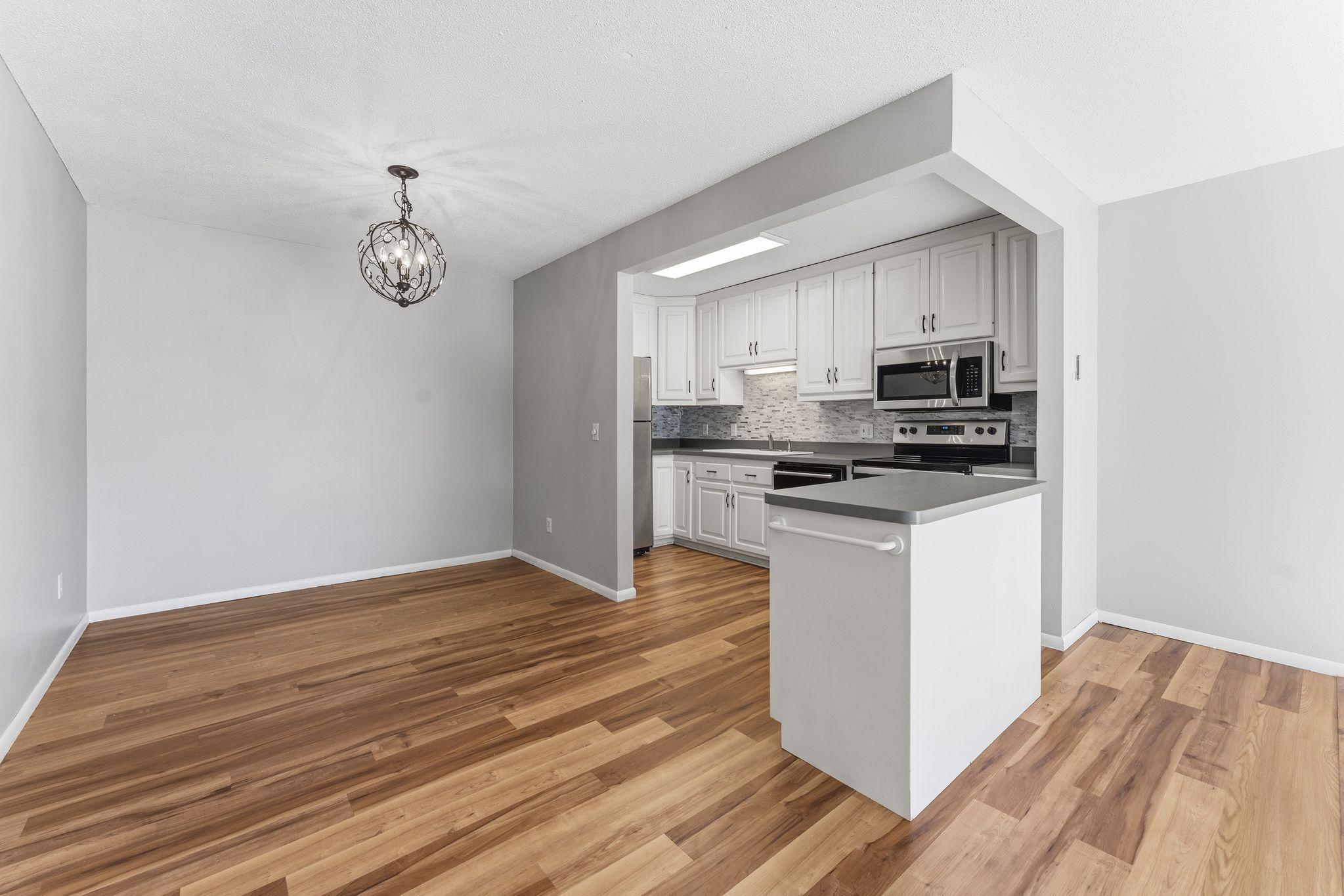 10311 Cedar Lake Road Unit: 103