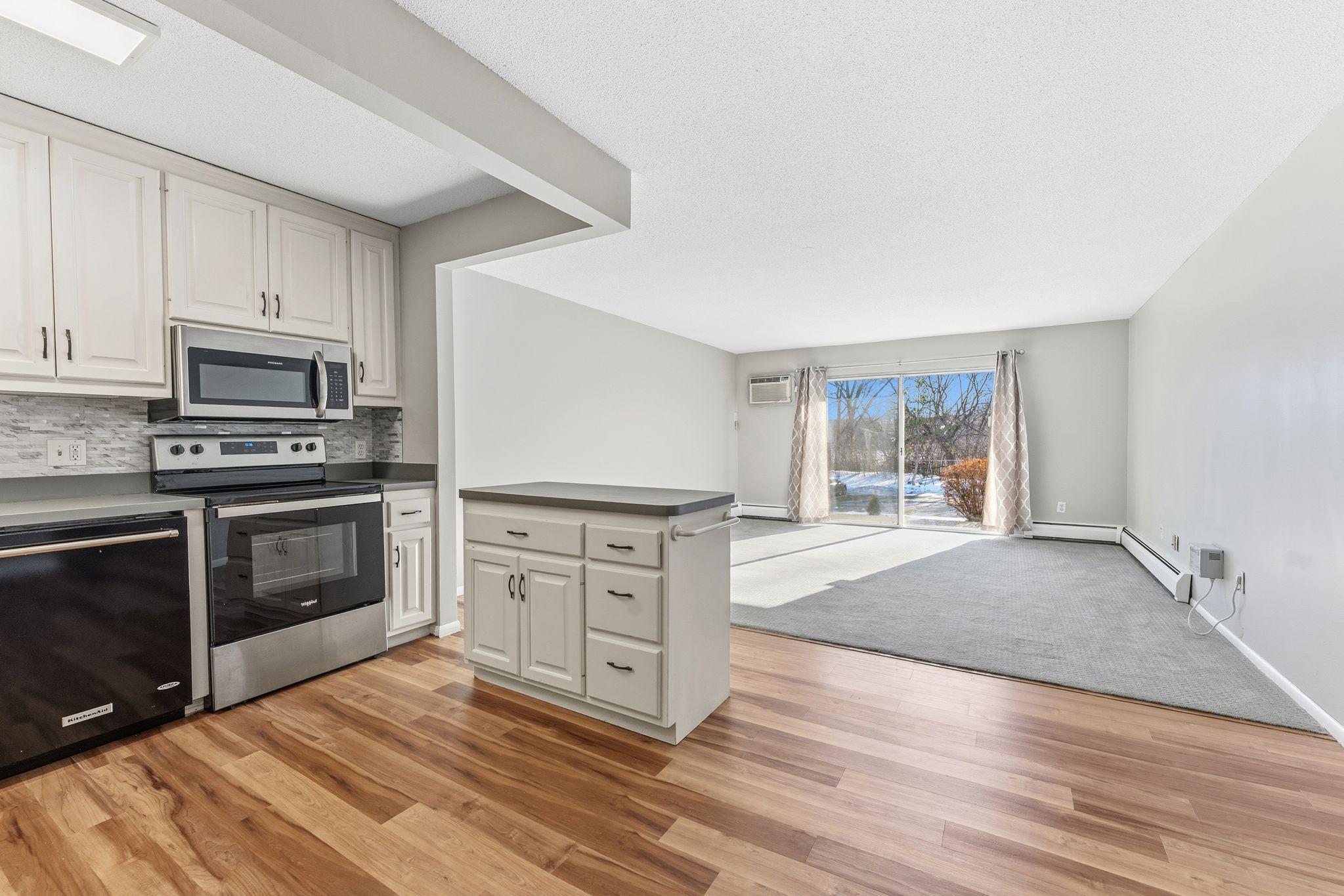 10311 Cedar Lake Road Unit: 103