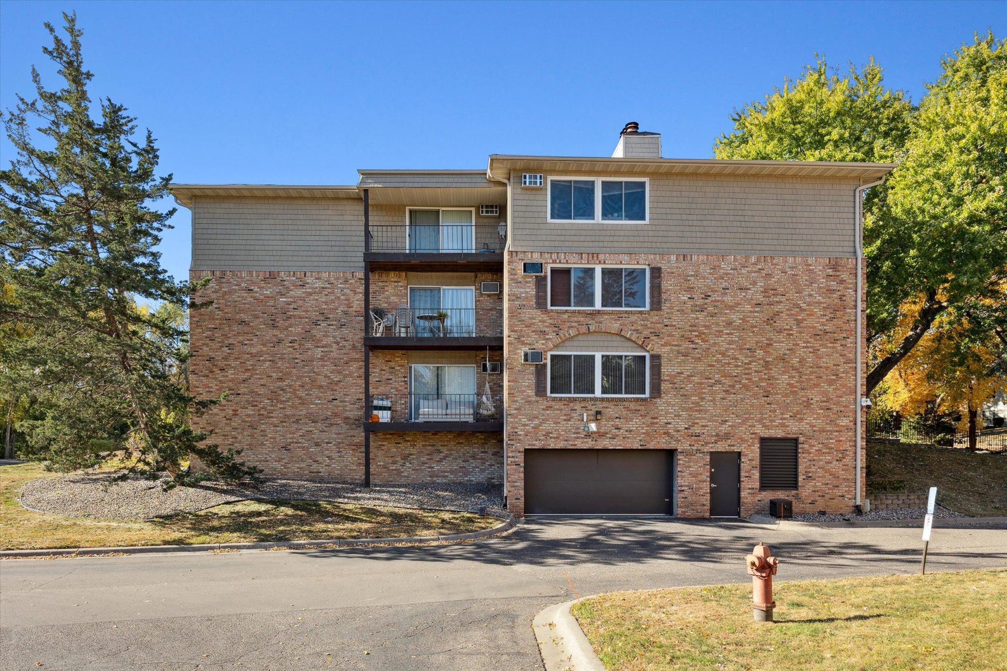 10311 Cedar Lake Road Unit: 103