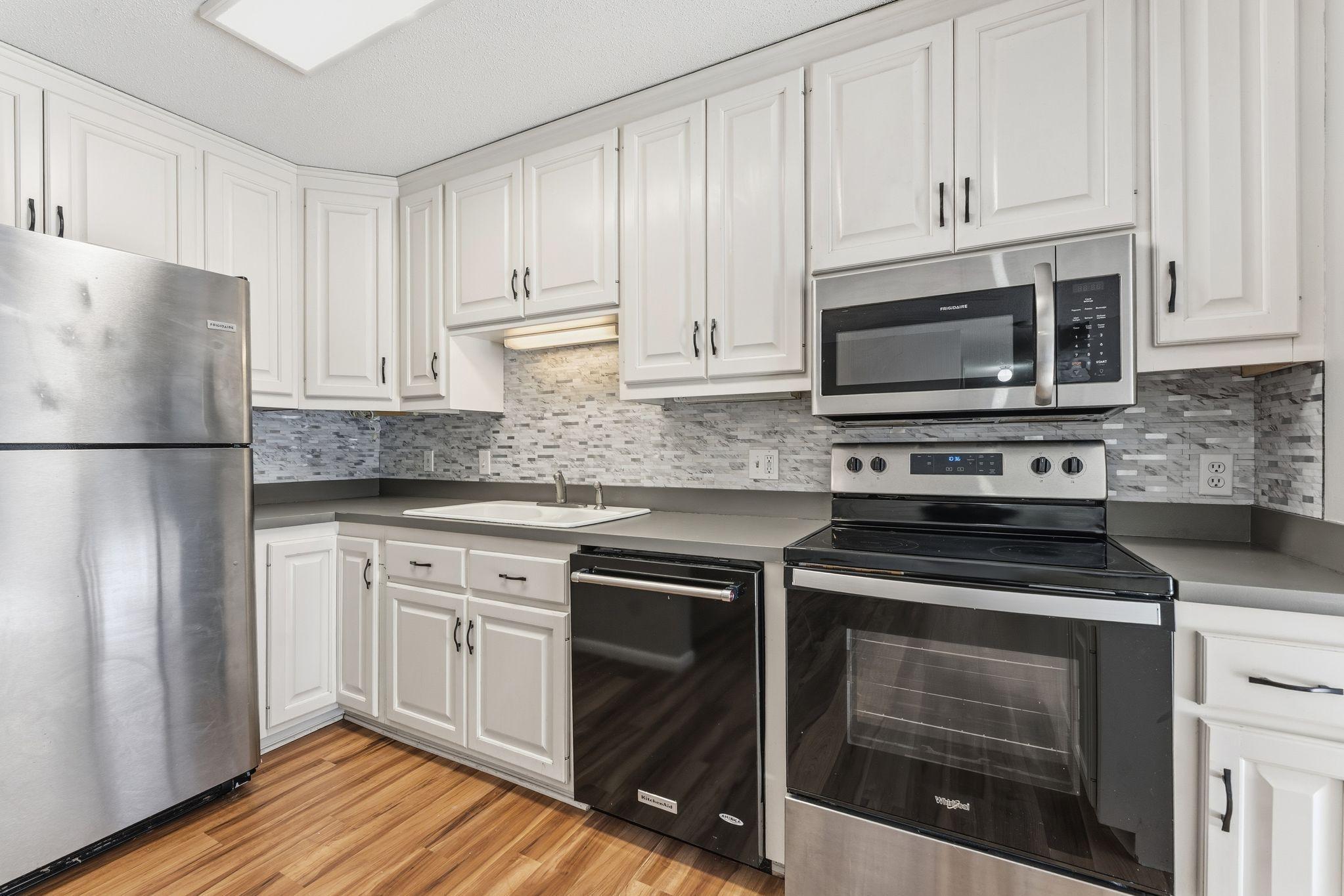 10311 Cedar Lake Road Unit: 103