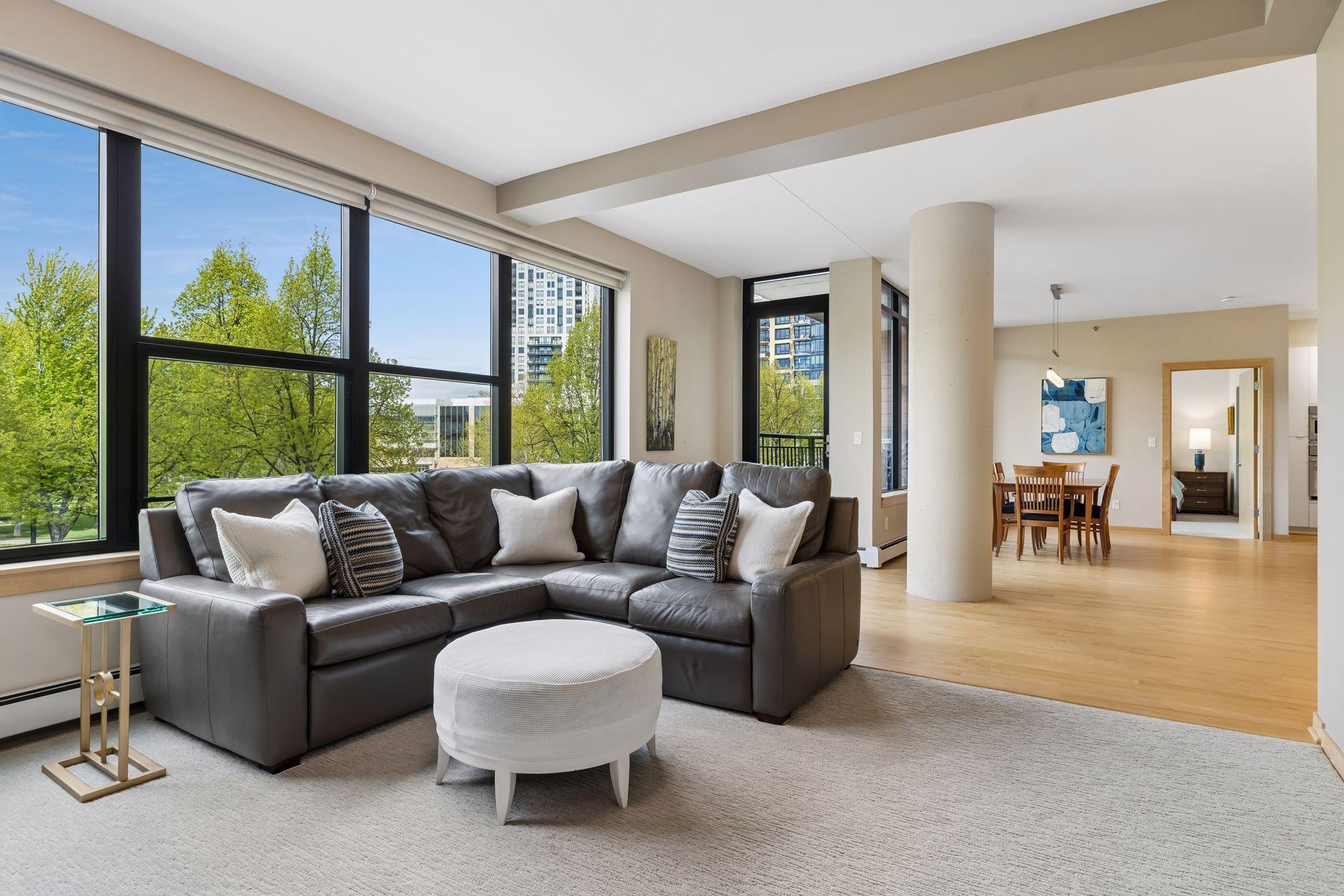 215 10th Avenue S Unit: 212