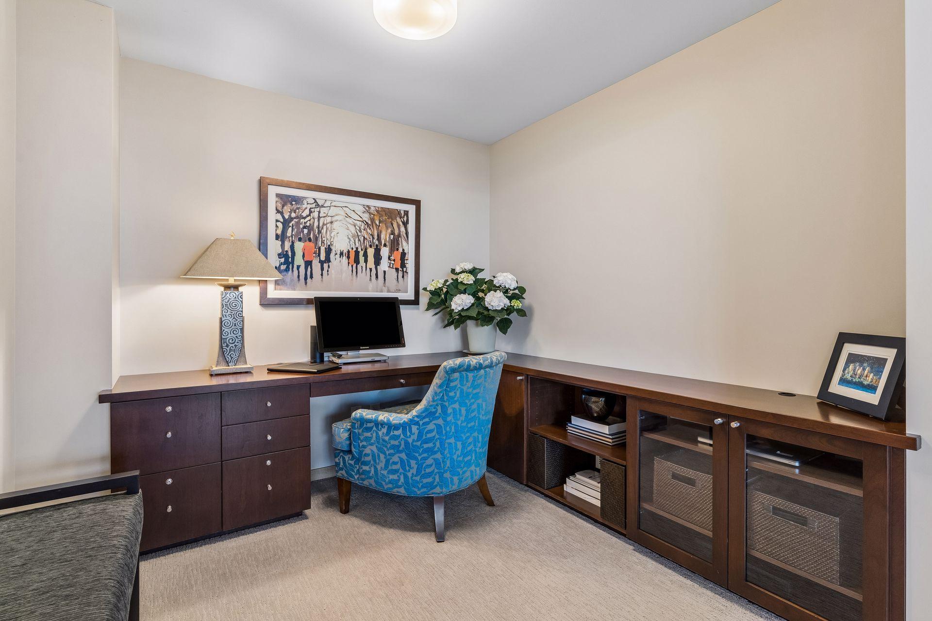 215 10th Avenue S Unit: 212