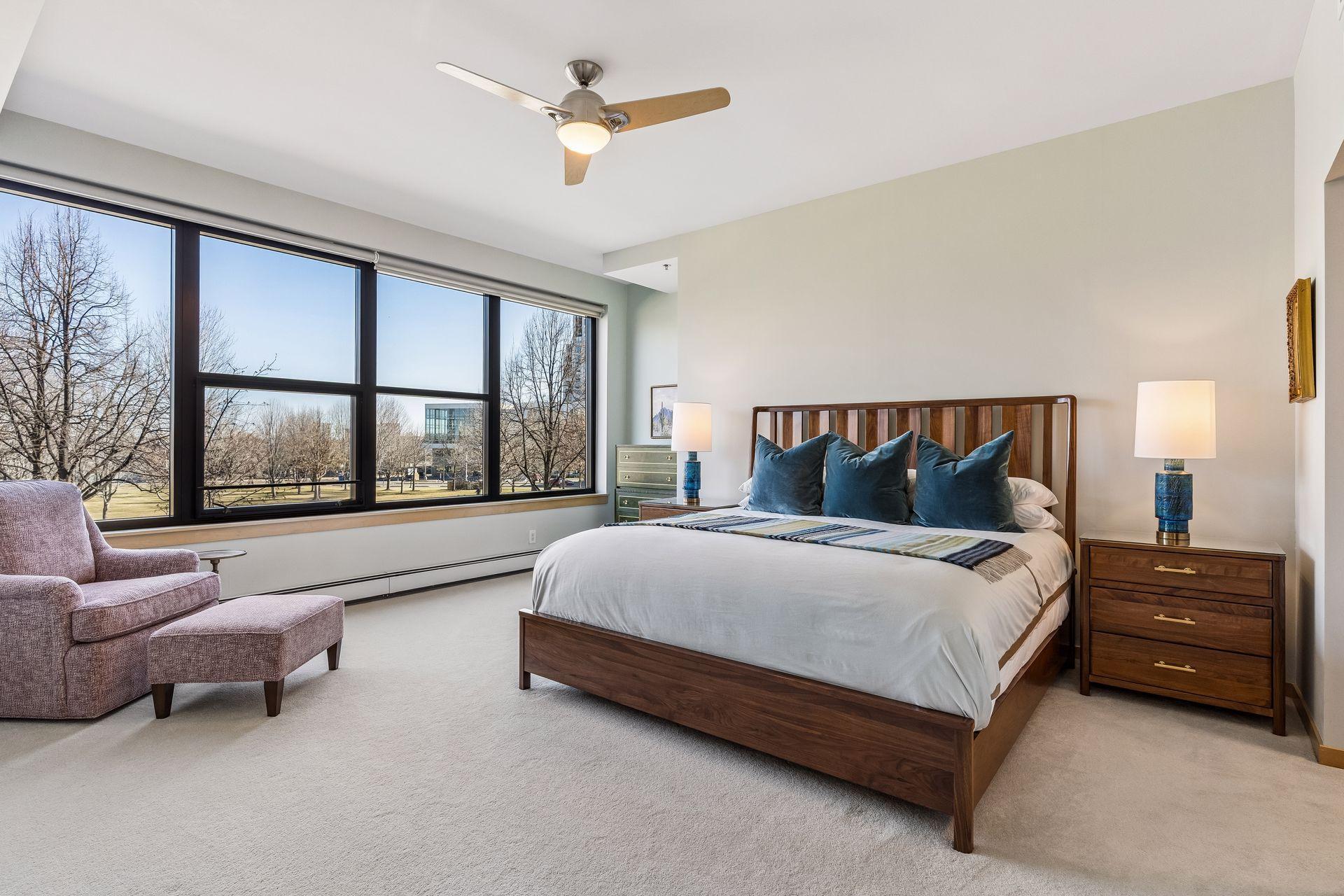 215 10th Avenue S Unit: 212