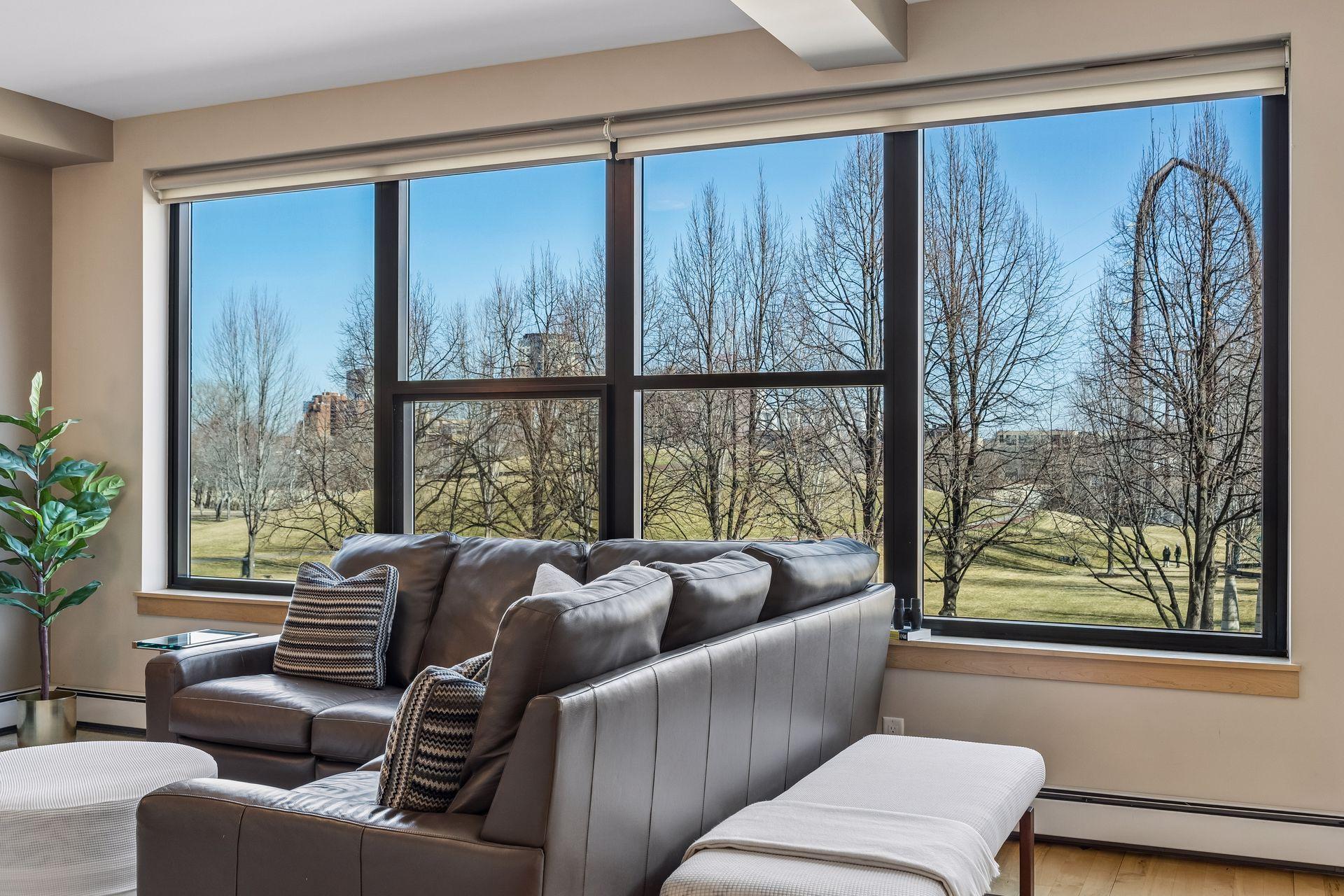 215 10th Avenue S Unit: 212