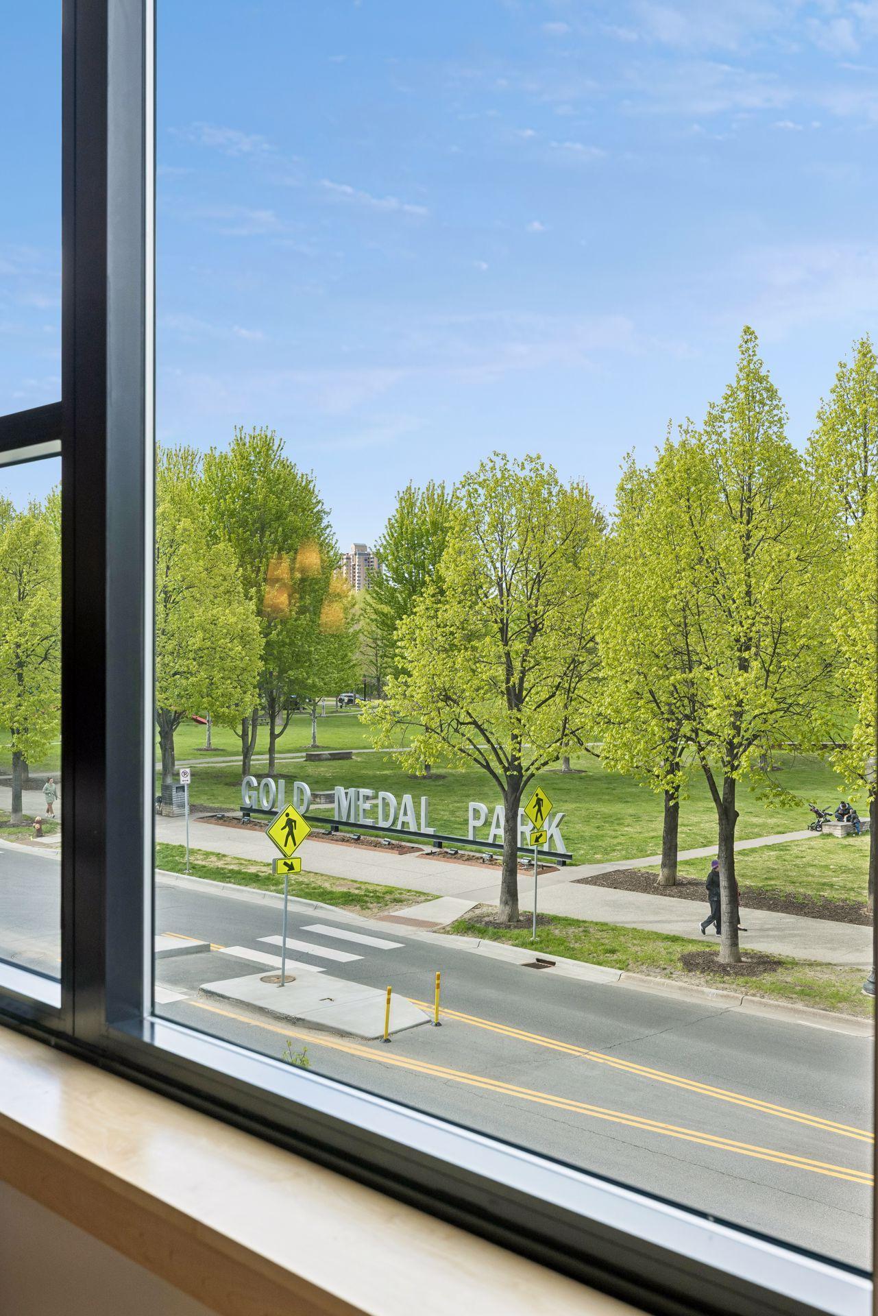 215 10th Avenue S Unit: 212