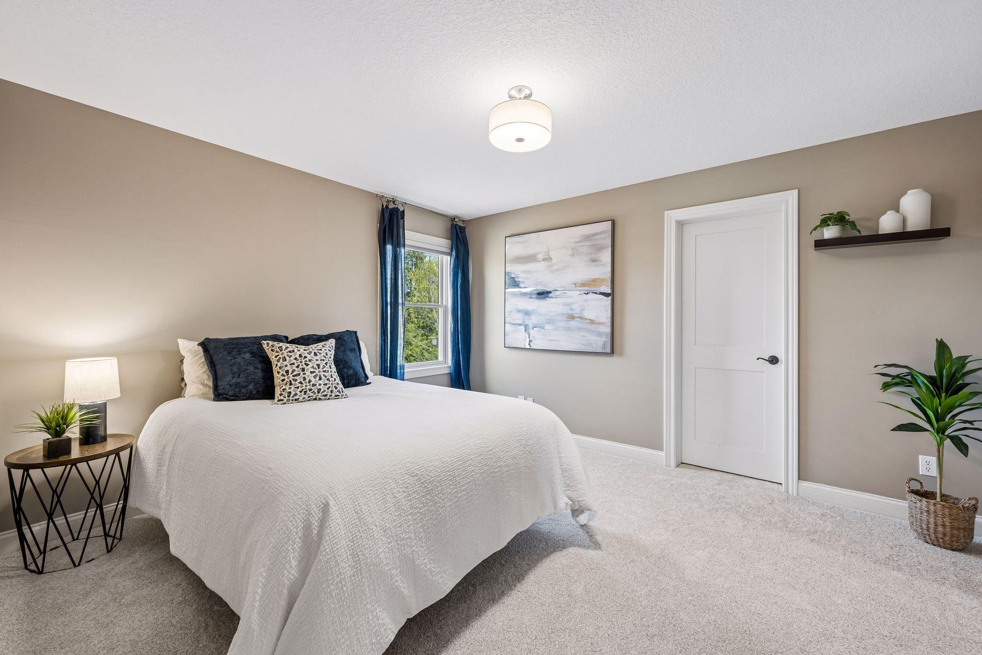 4622 Bluebell Trail N