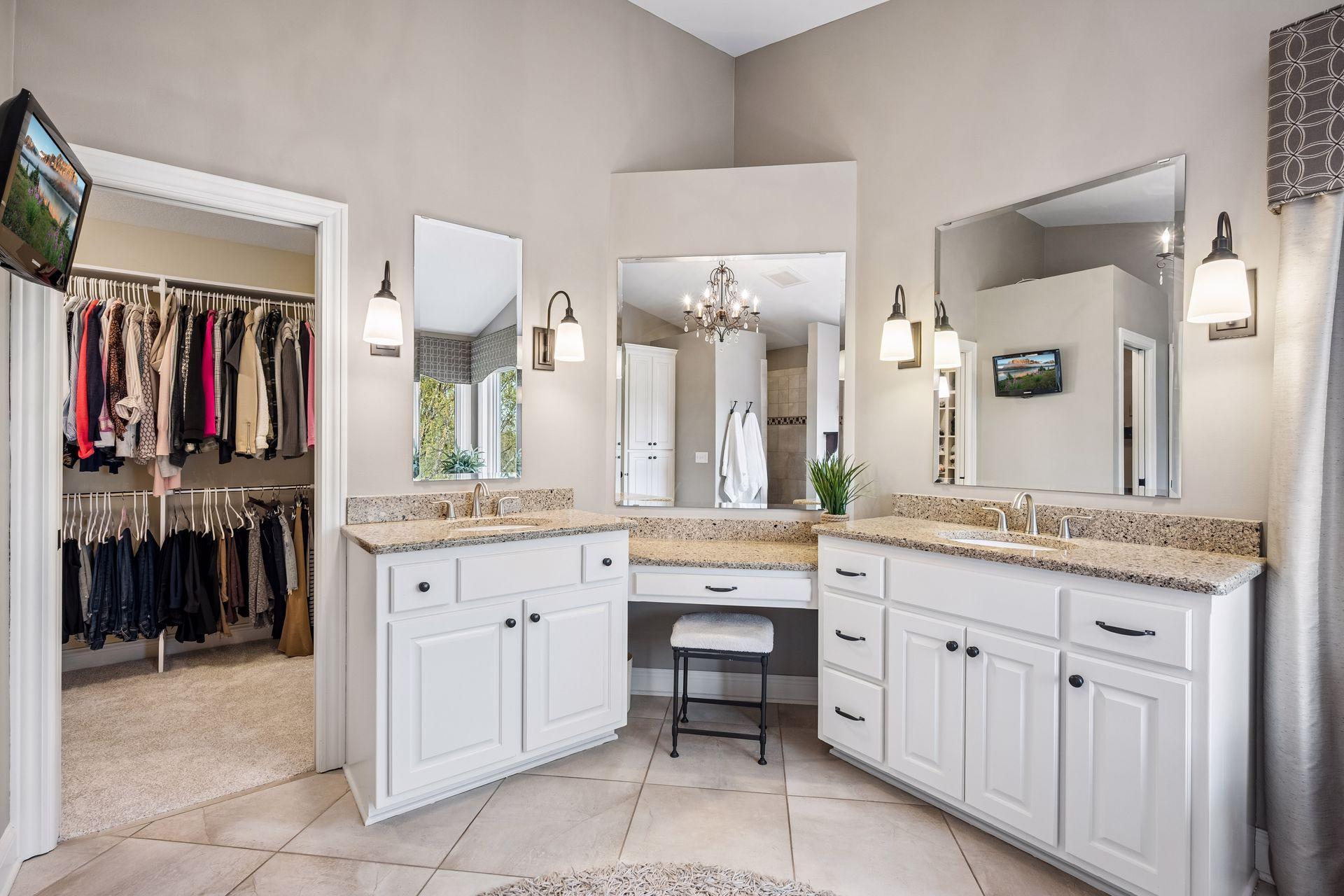 4622 Bluebell Trail N
