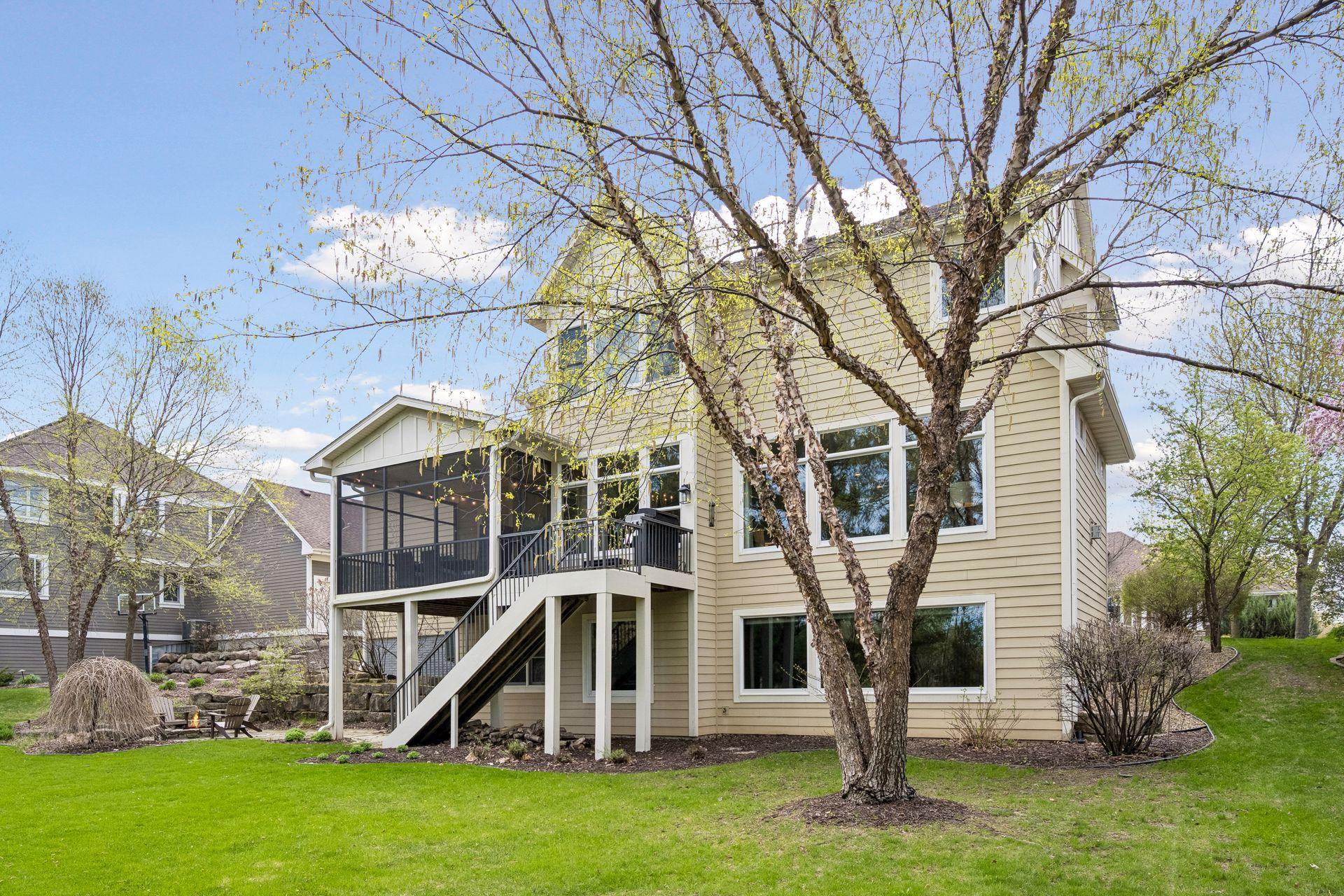 4622 Bluebell Trail N