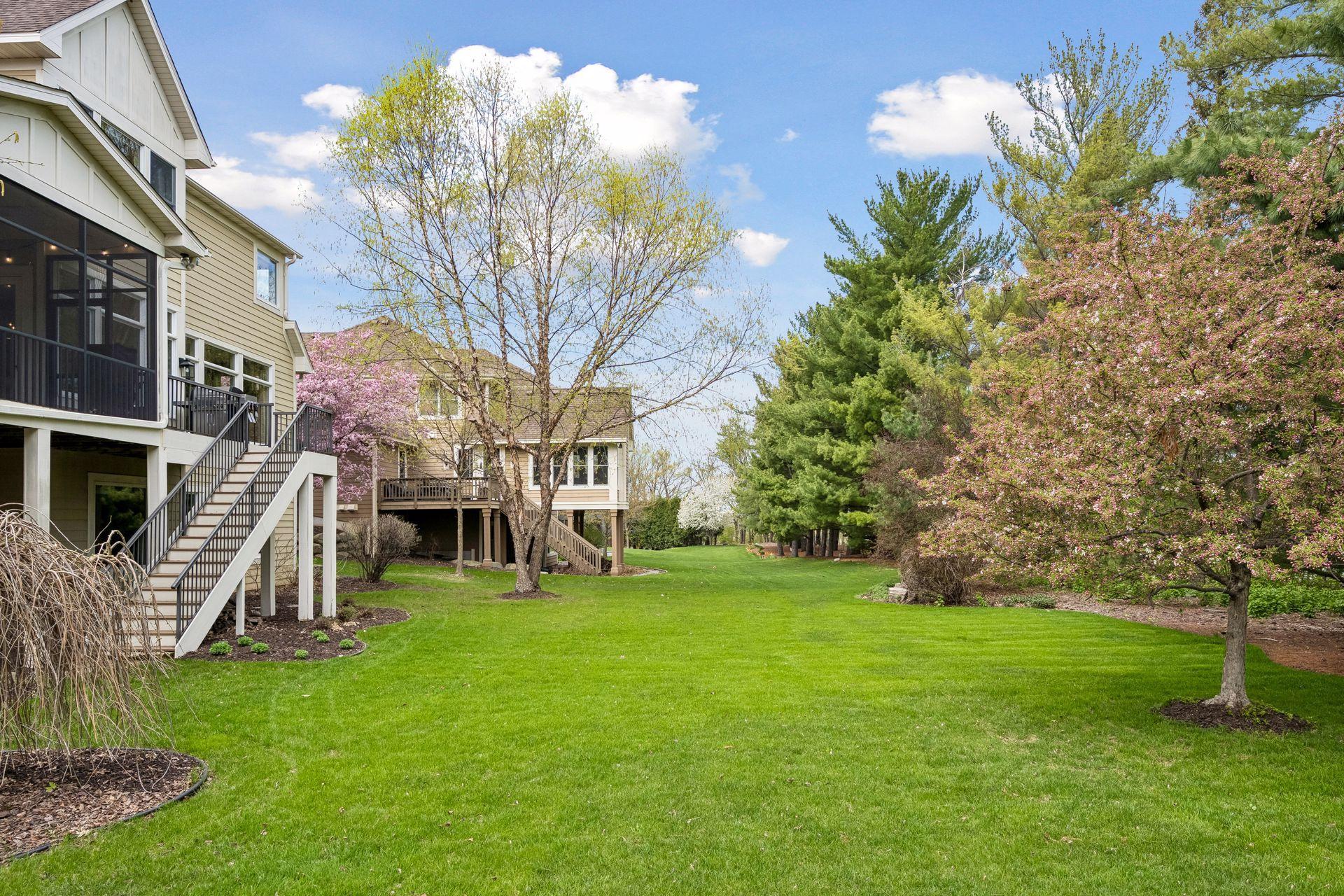 4622 Bluebell Trail N