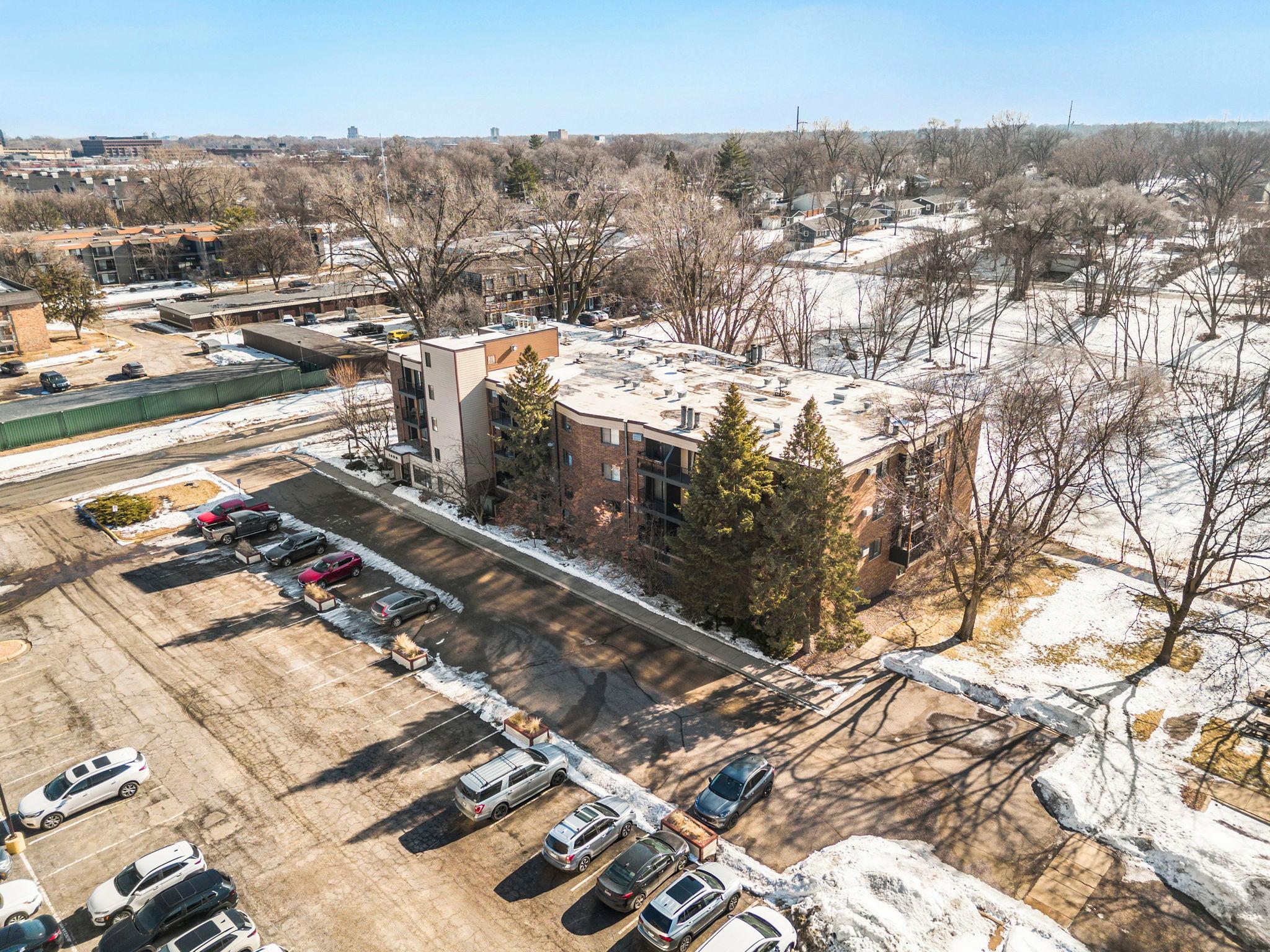 1400 Dakota Avenue S Unit: 210