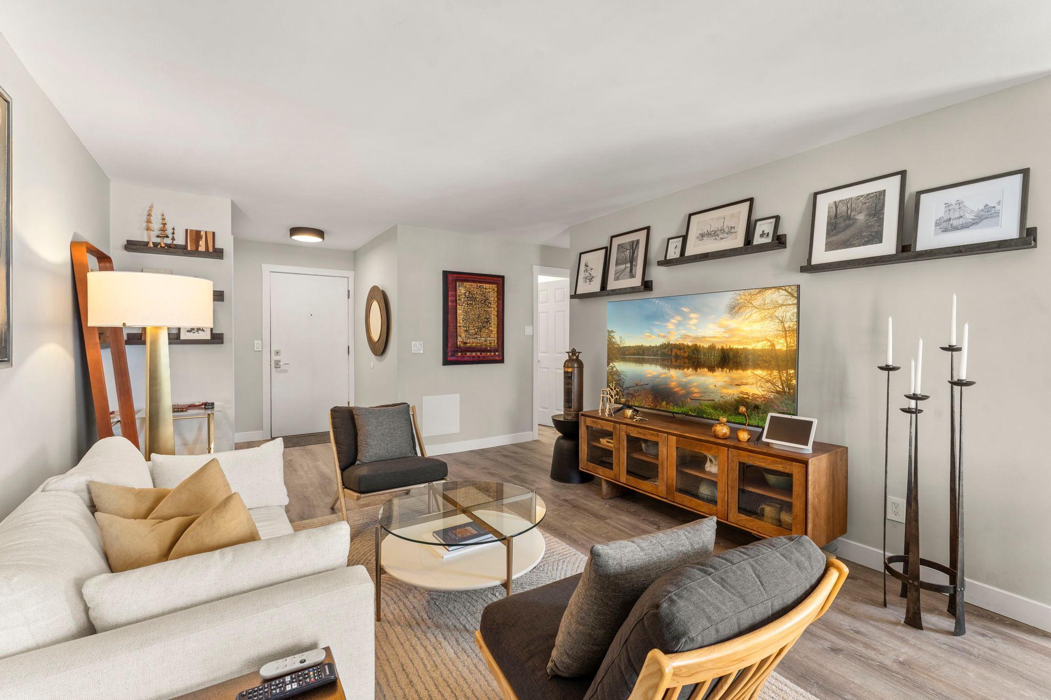 1400 Dakota Avenue S Unit: 210