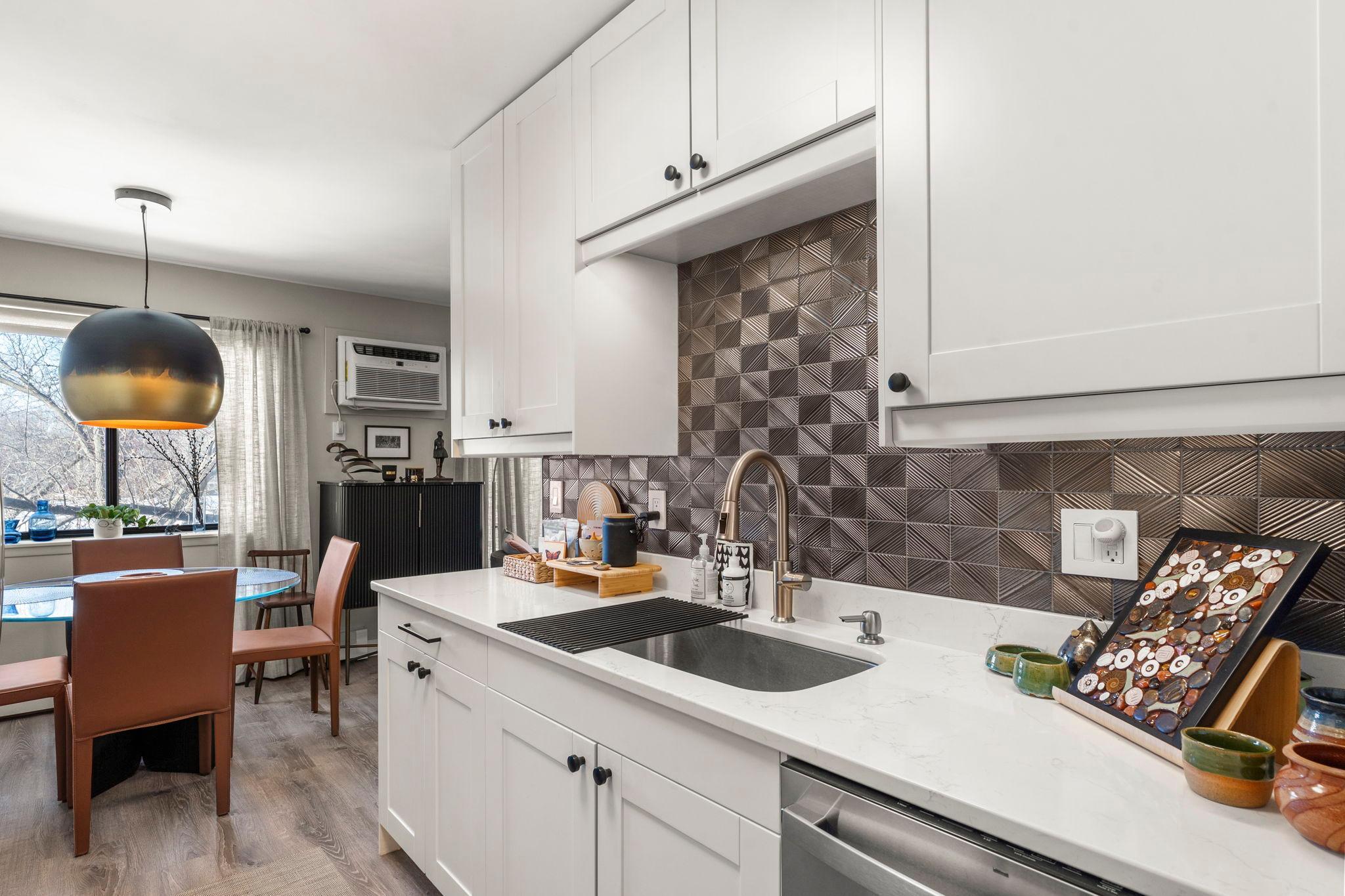 1400 Dakota Avenue S Unit: 210