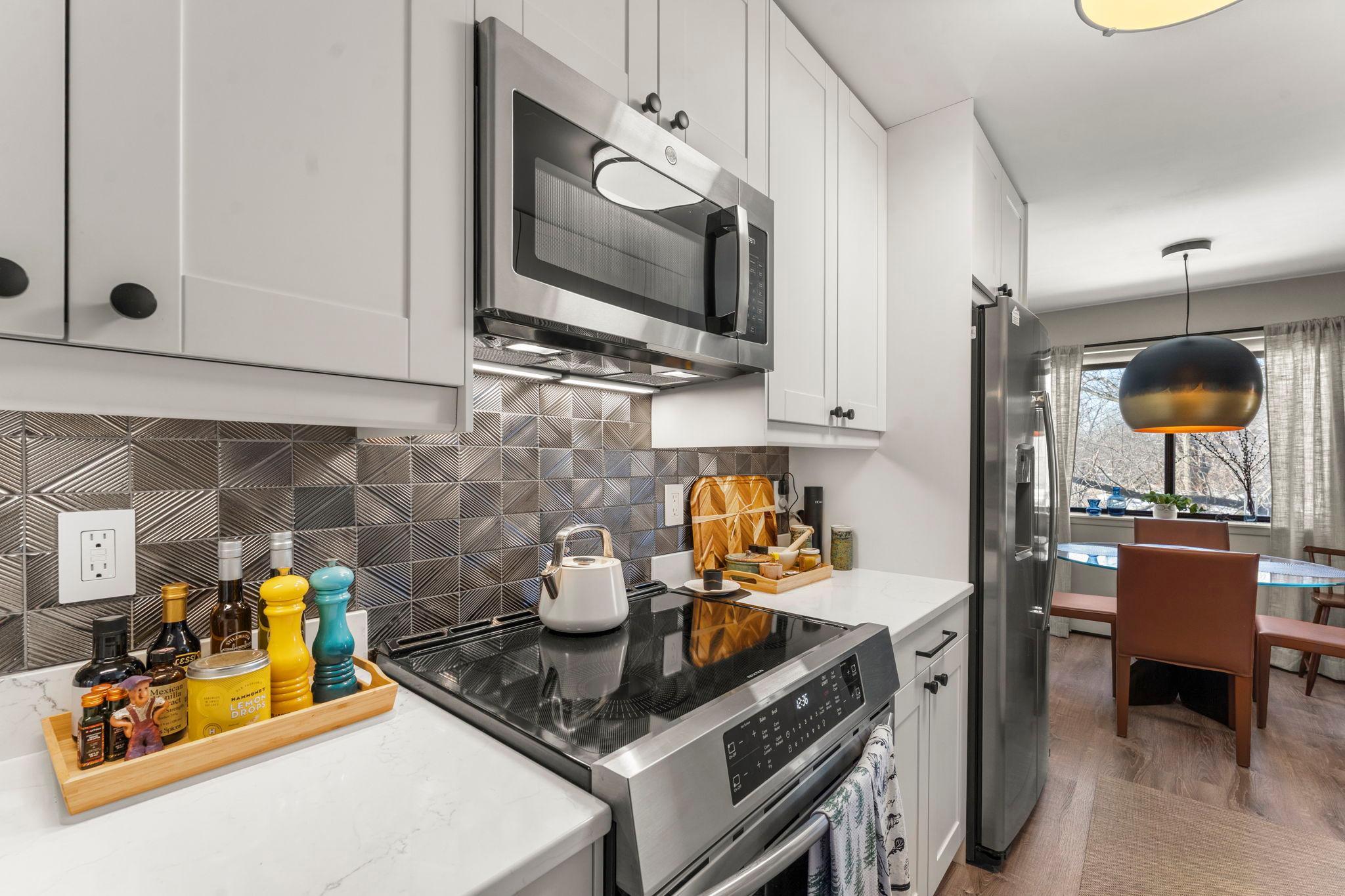 1400 Dakota Avenue S Unit: 210