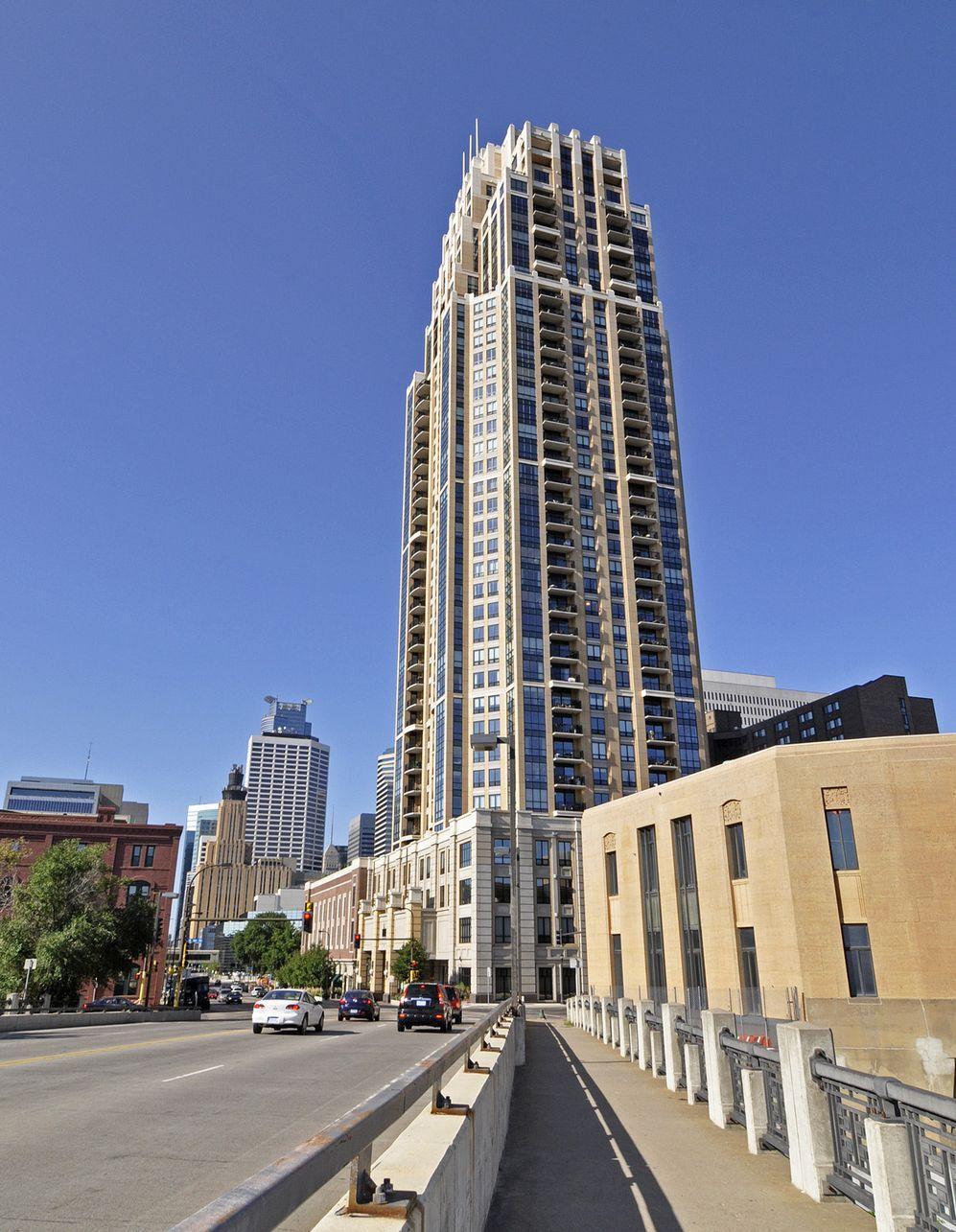 100 3rd Avenue S Unit: 2603