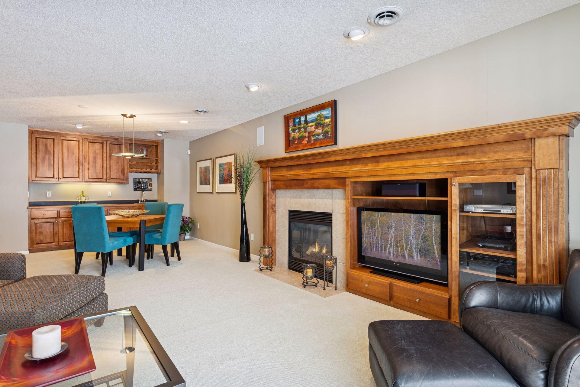 4535 Kimberly Court N