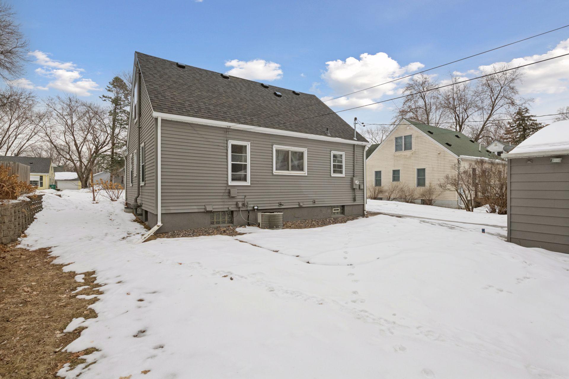 2820 Maryland Avenue S