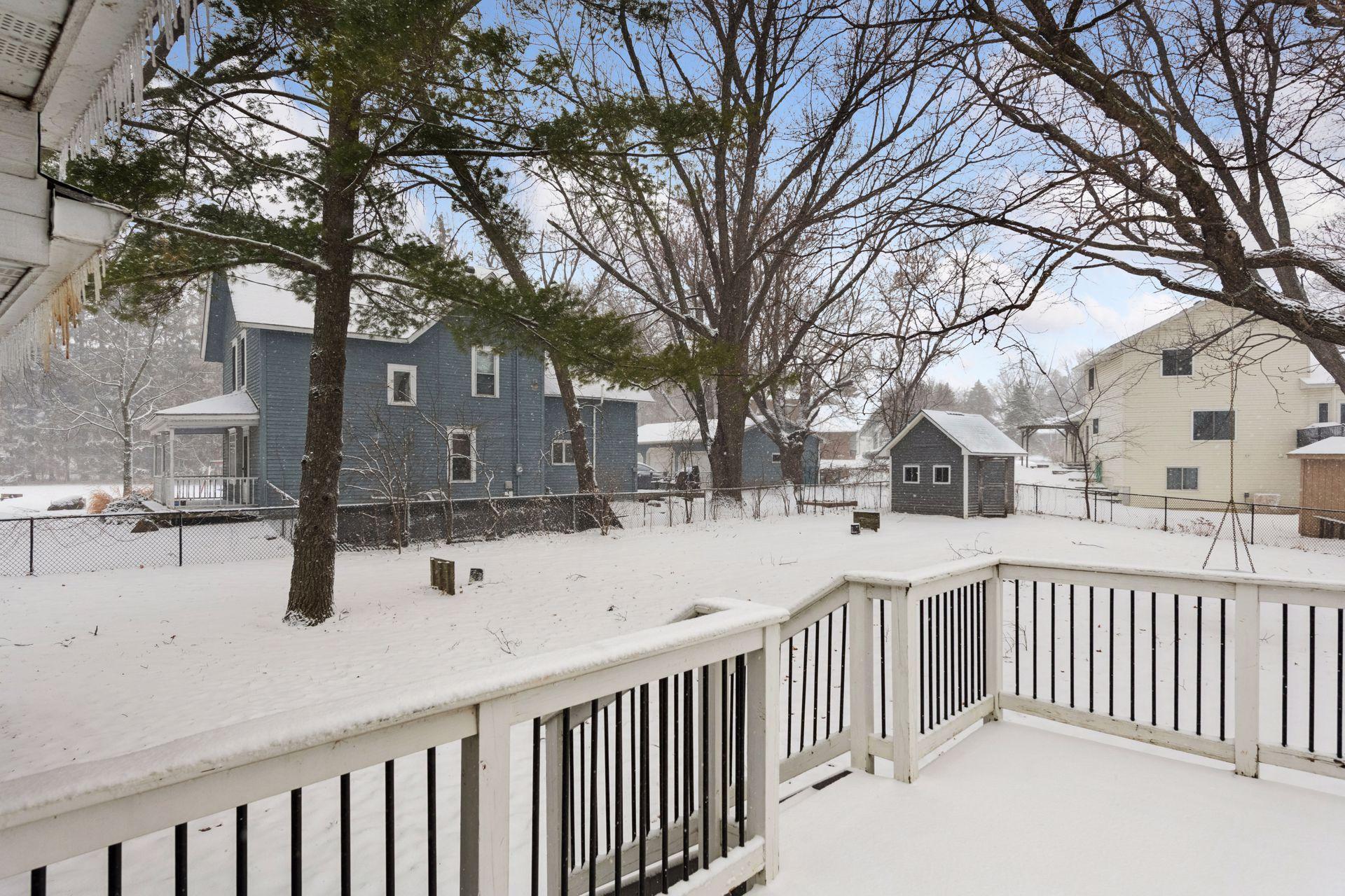 305 County Road 10 SE