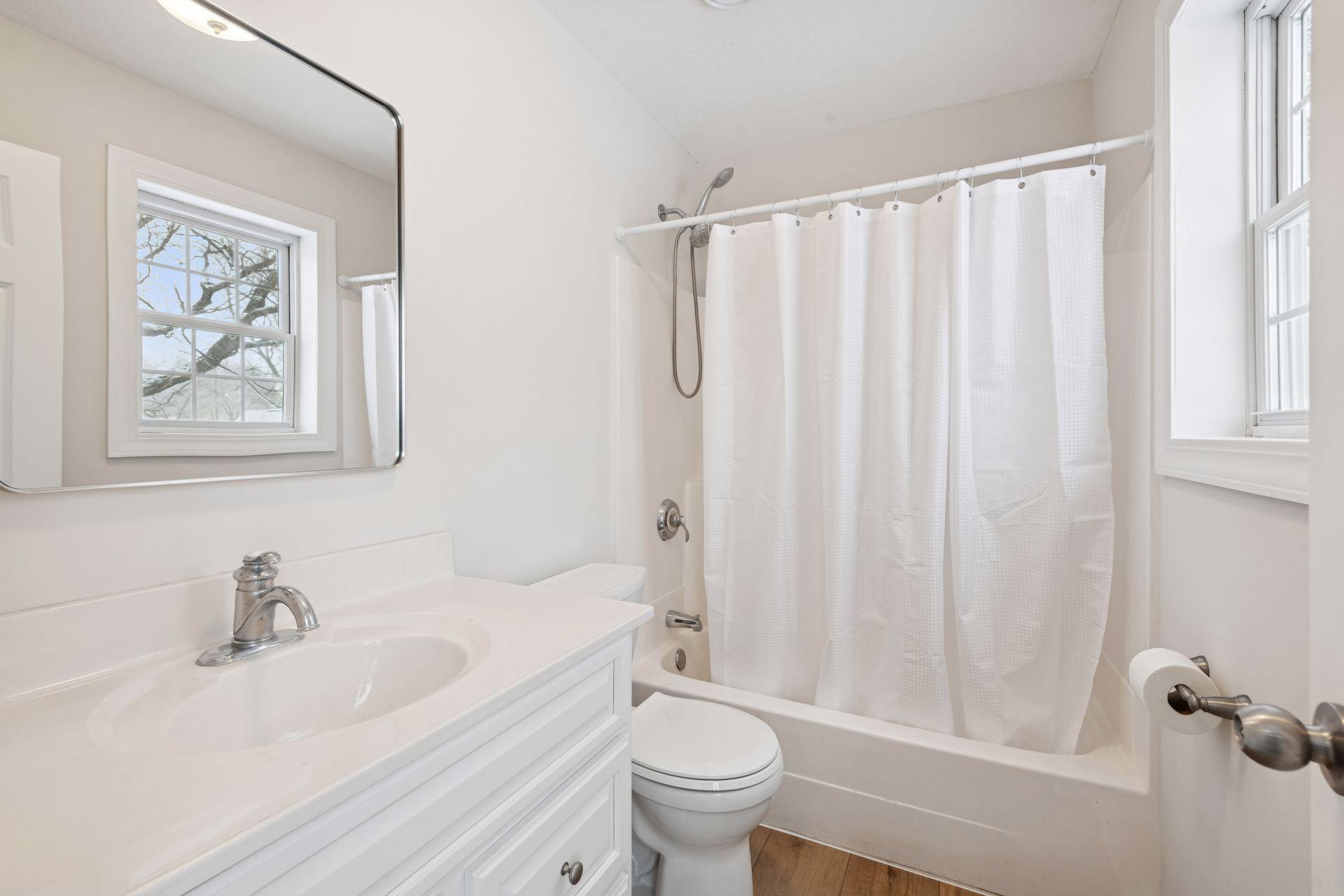 305 County Road 10 SE