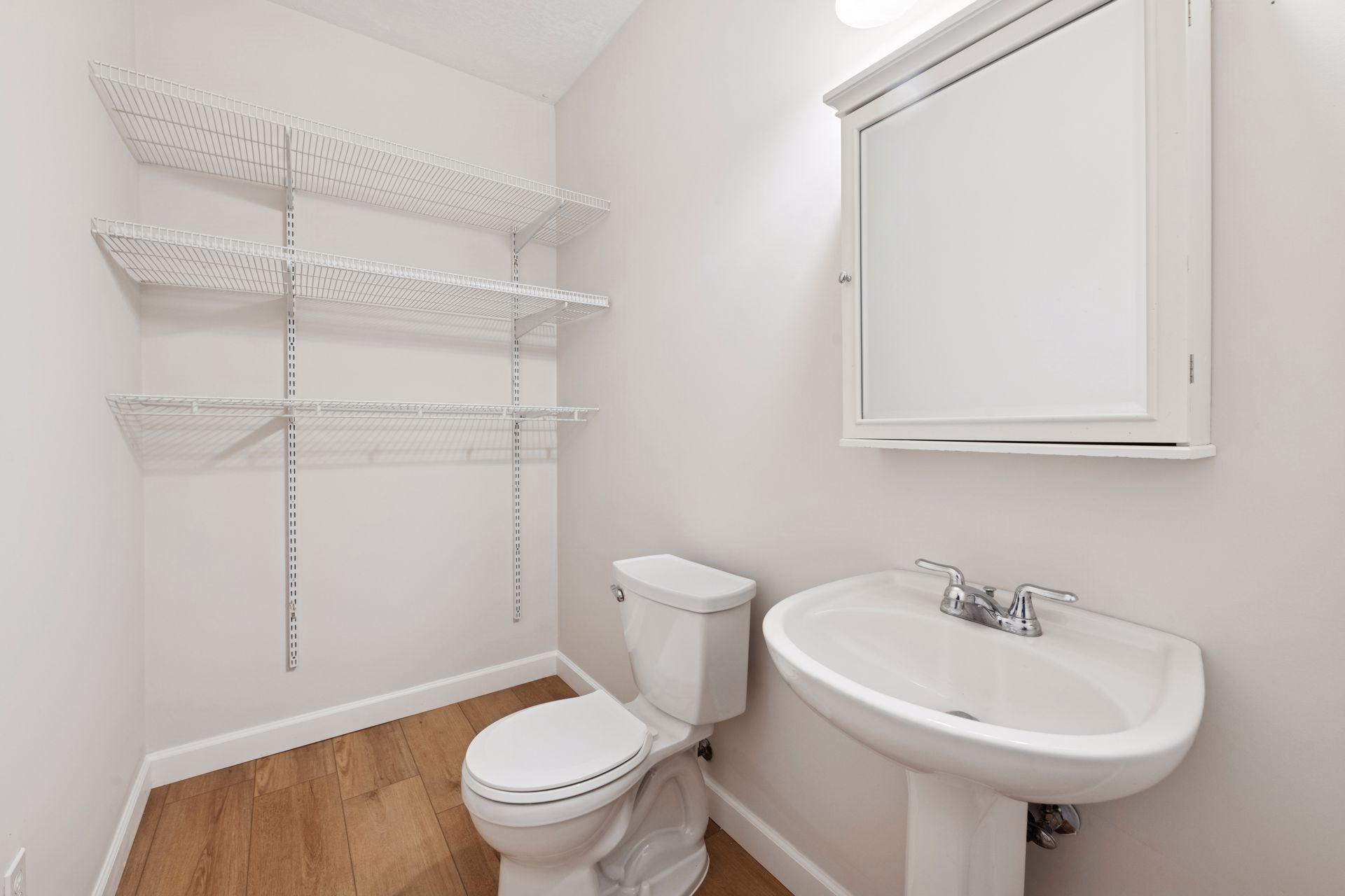 305 County Road 10 SE