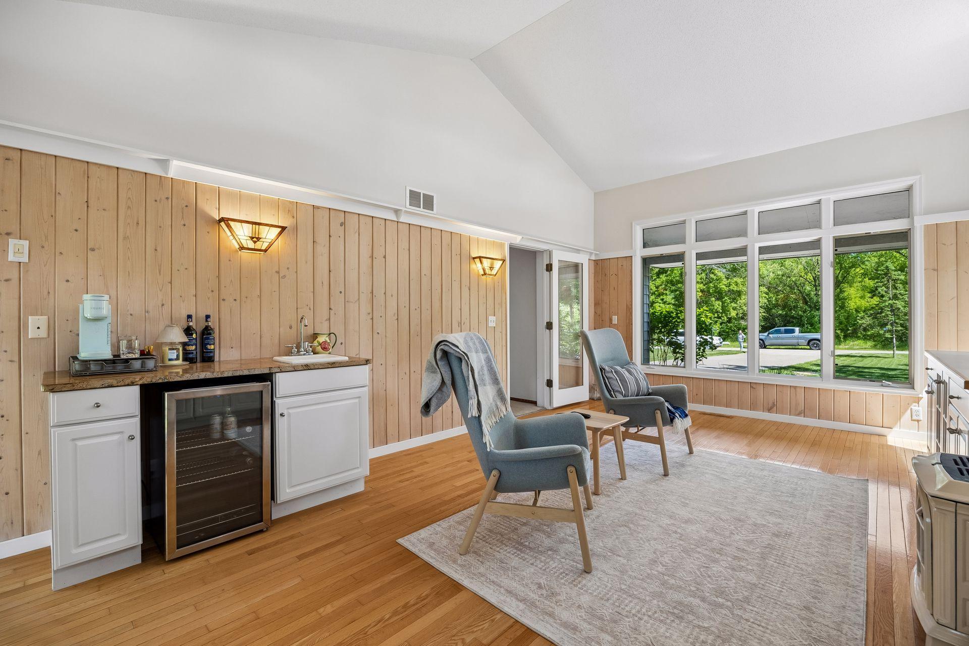 4400 Shady Lane