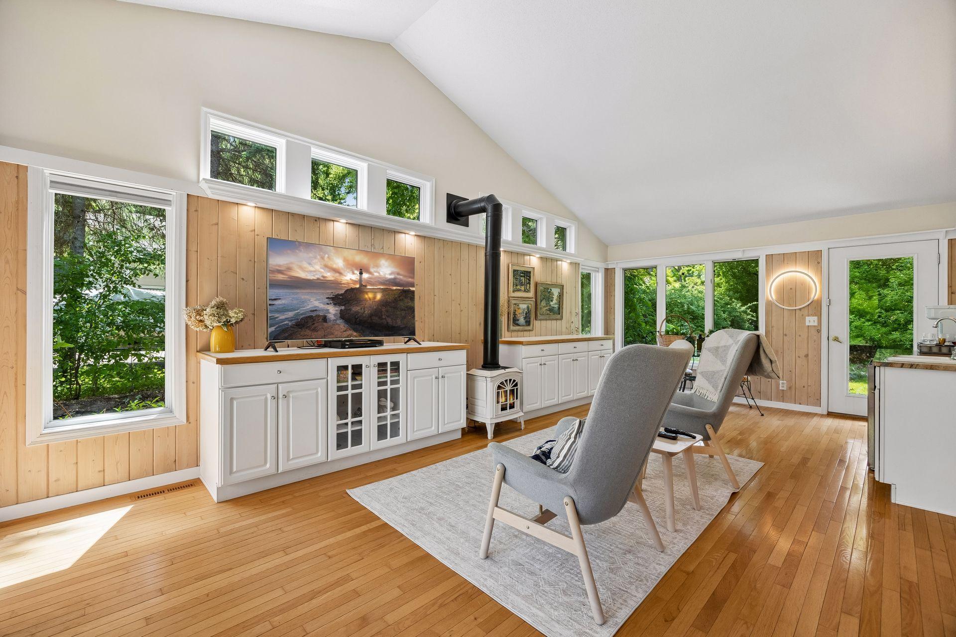 4400 Shady Lane