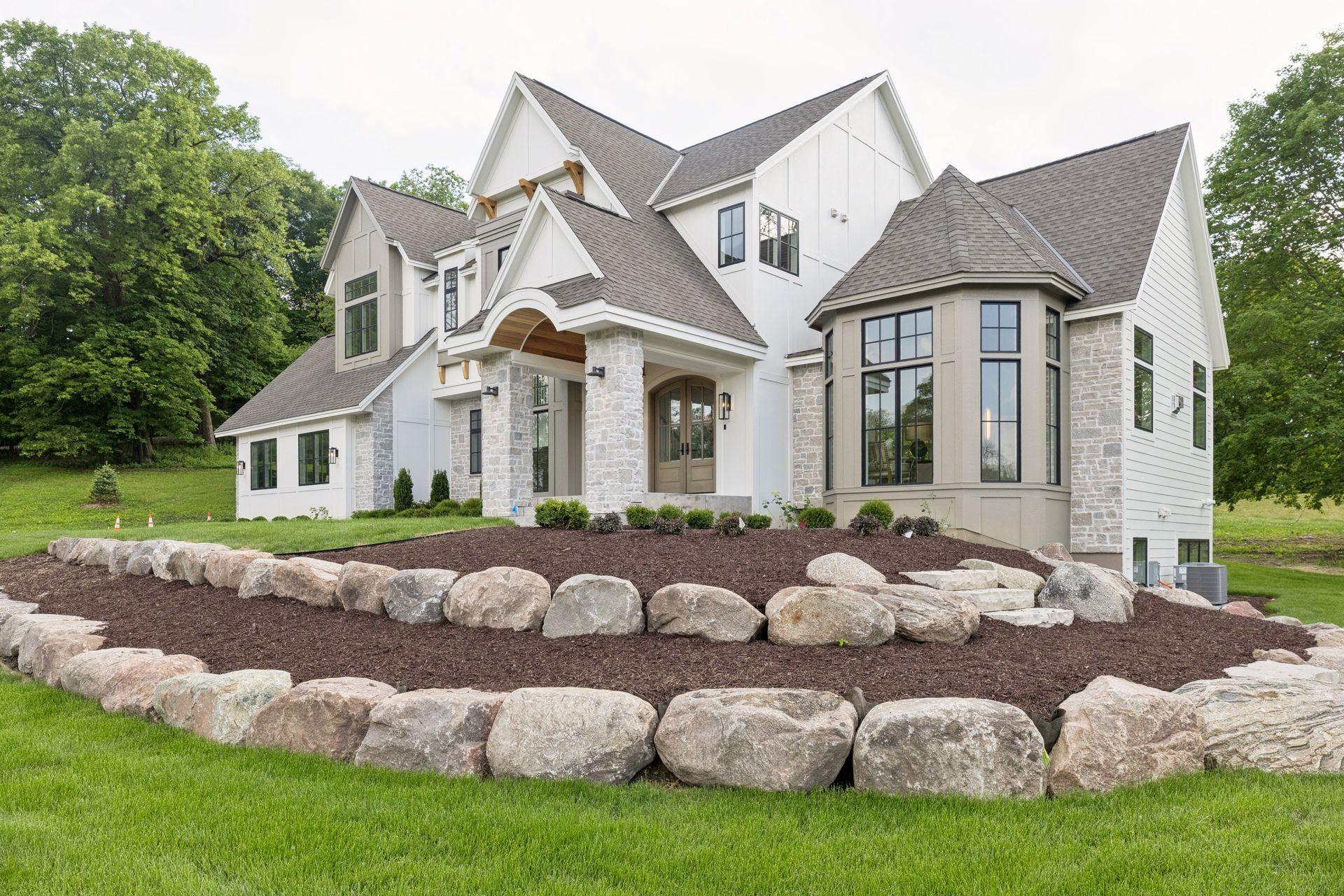 285 North Shore Dr