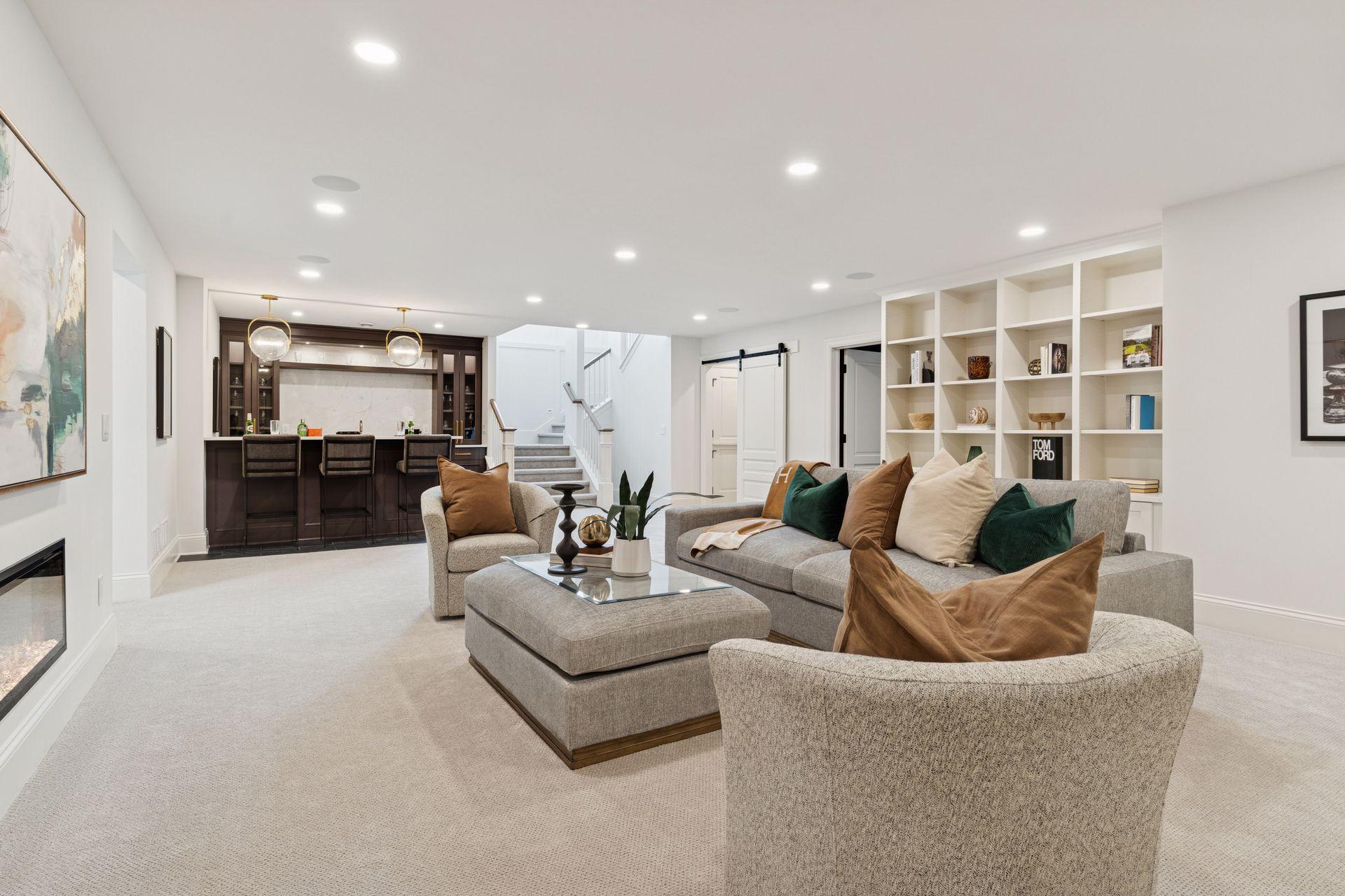 285 North Shore Dr