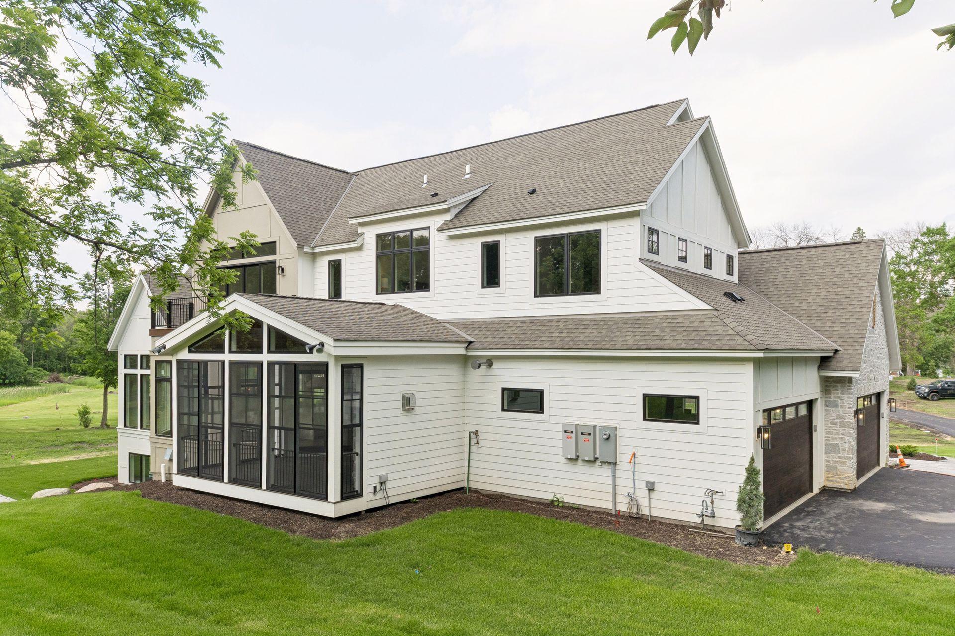 285 North Shore Dr