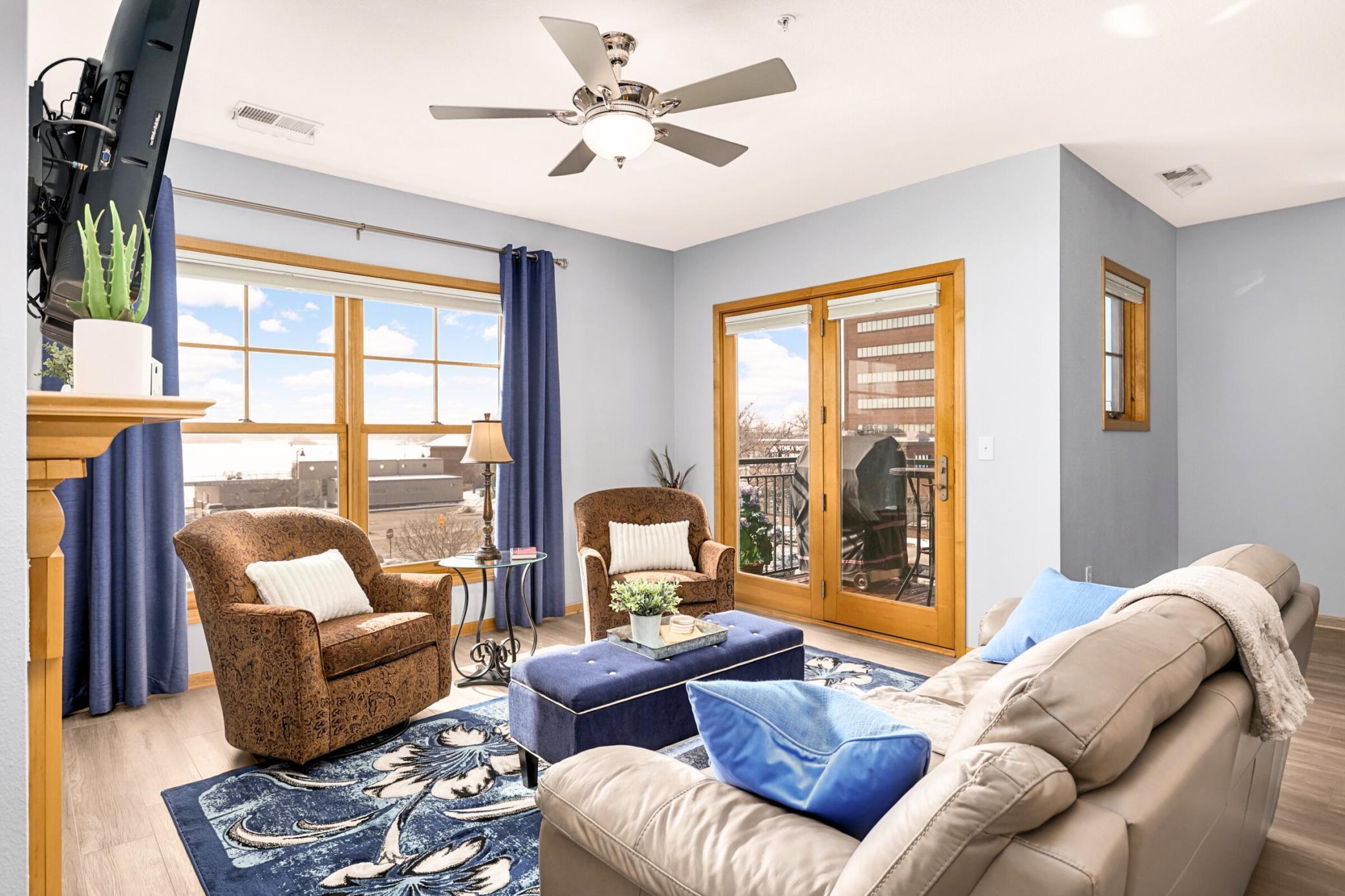 4100 Spring Street Unit: 310