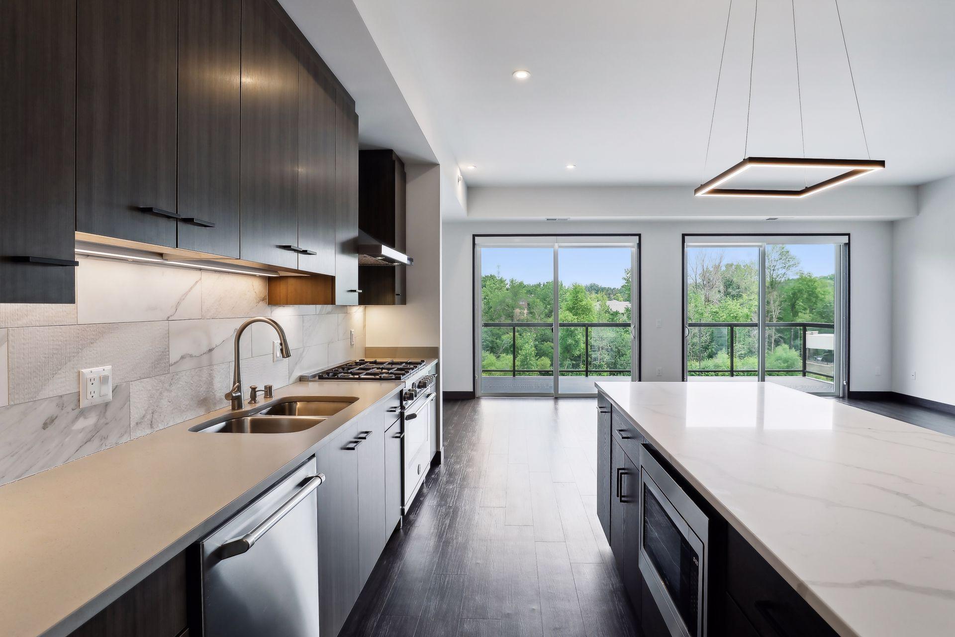 253 Lake Street E Unit: 307