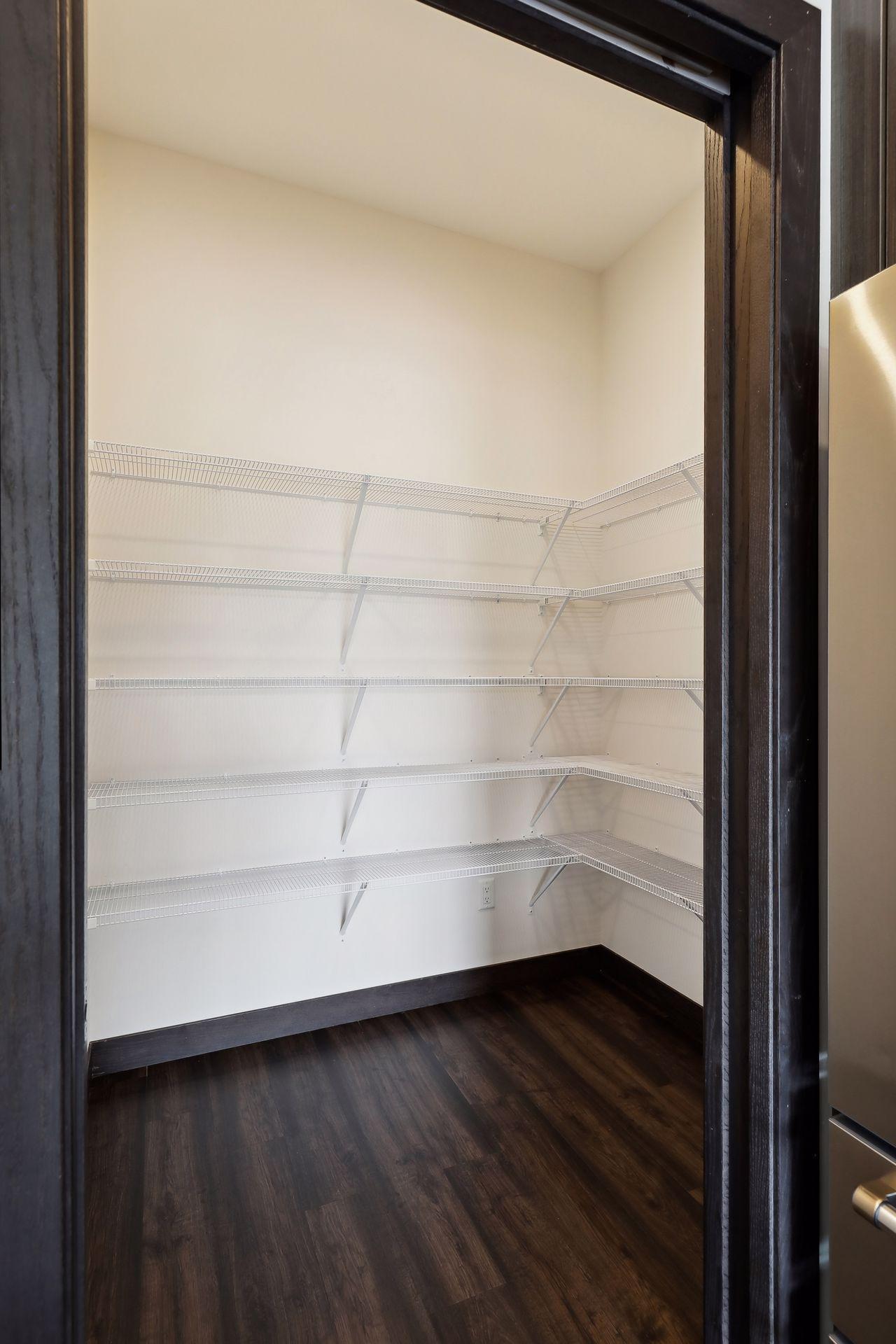 253 Lake Street E Unit: 307