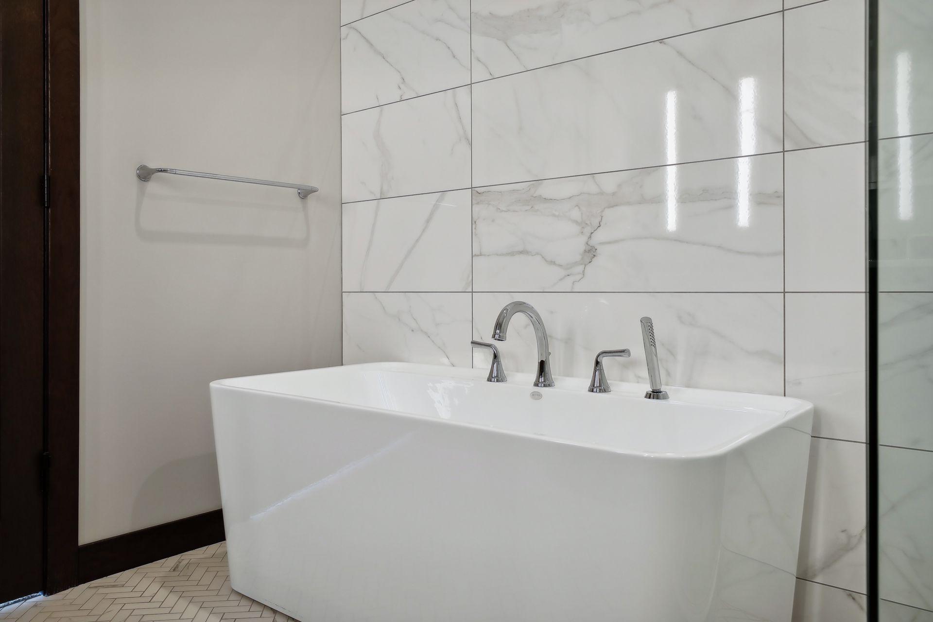 253 Lake Street E Unit: 307