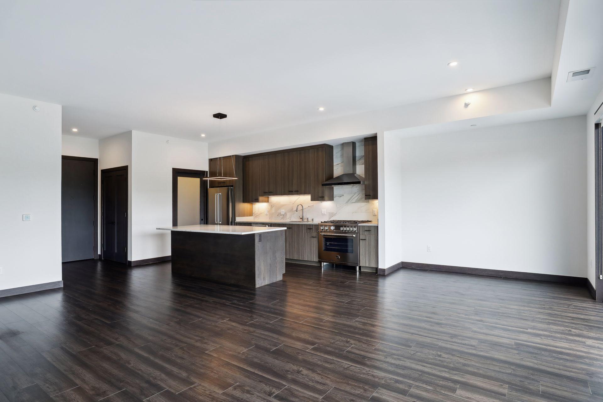 253 Lake Street E Unit: 307