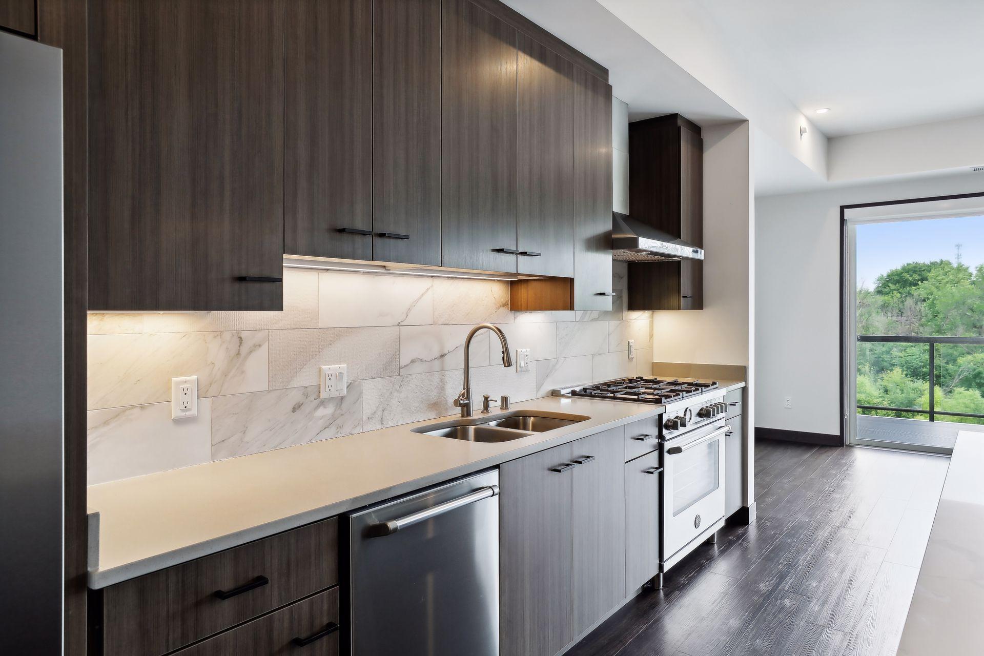 253 Lake Street E Unit: 307