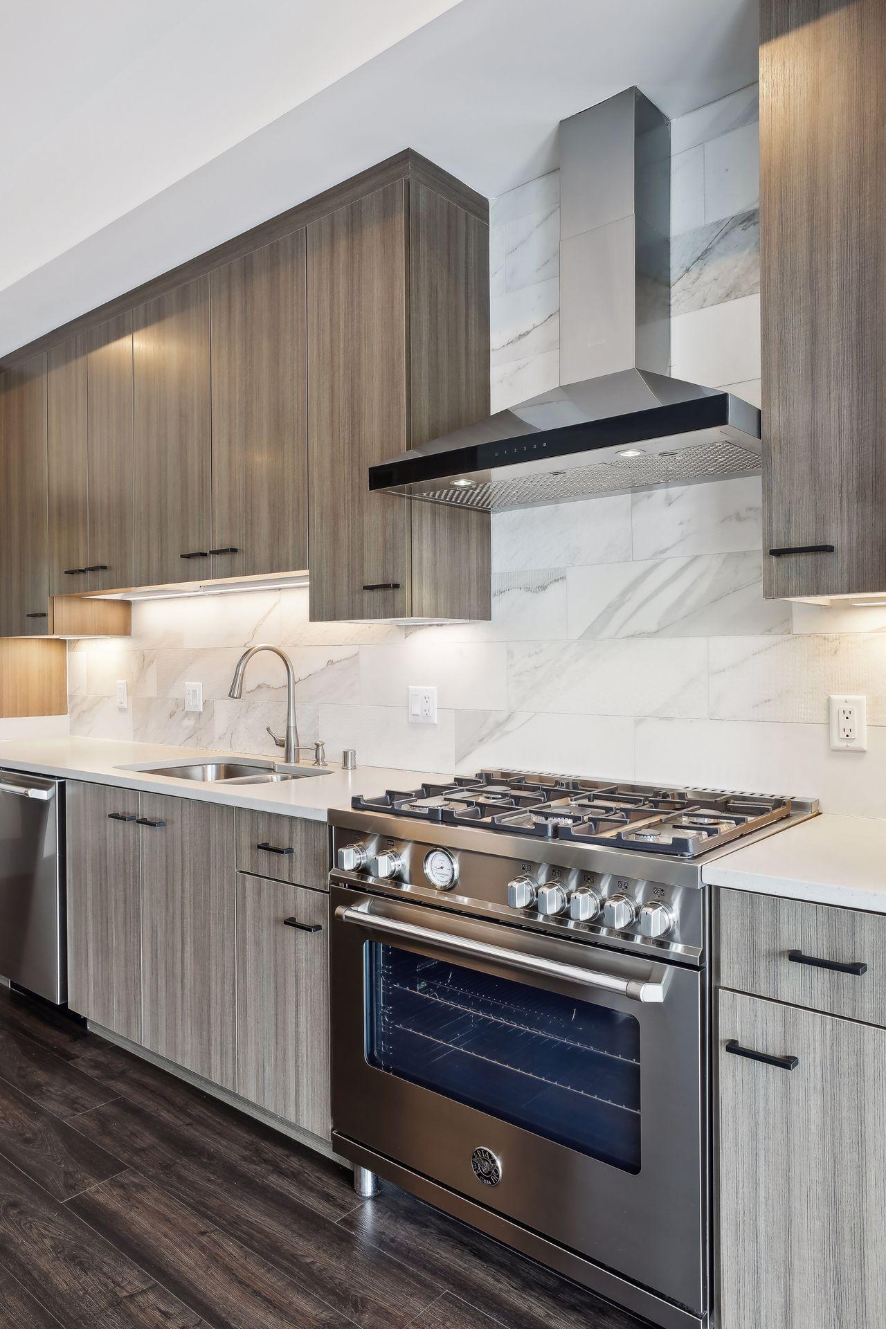 253 Lake Street E Unit: 307