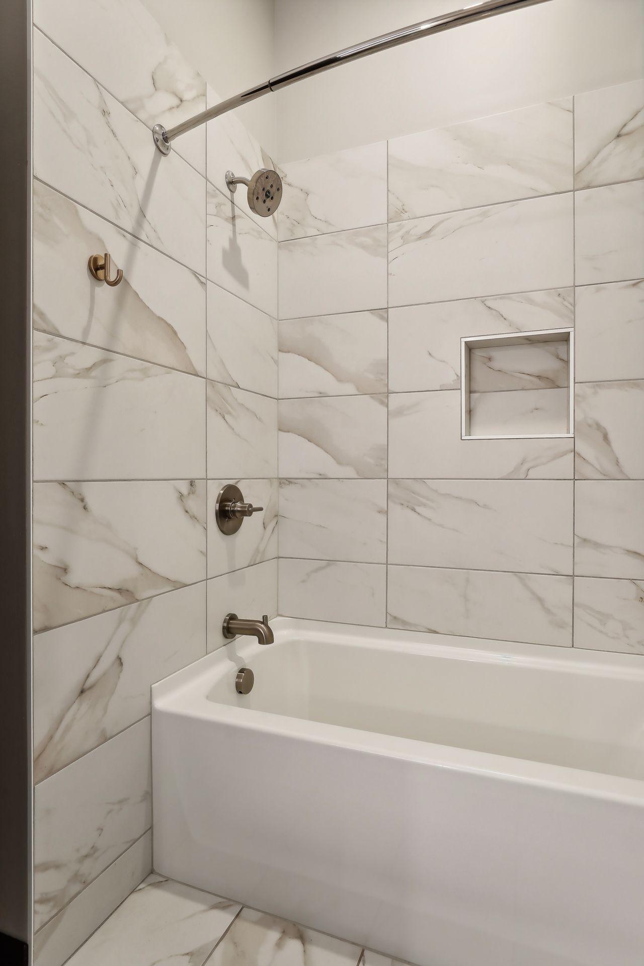 253 Lake Street E Unit: 307