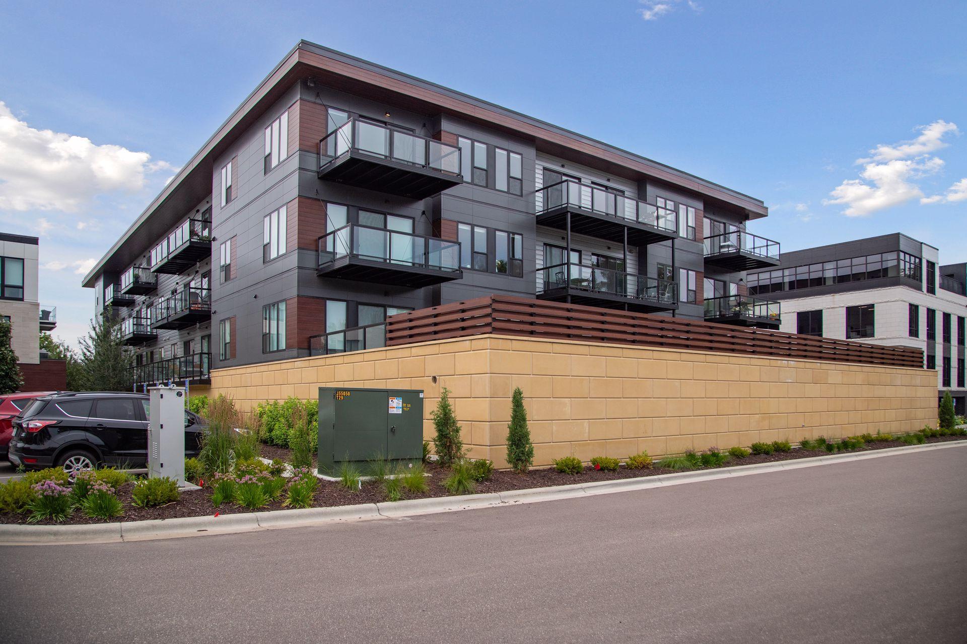 253 Lake Street E Unit: 307