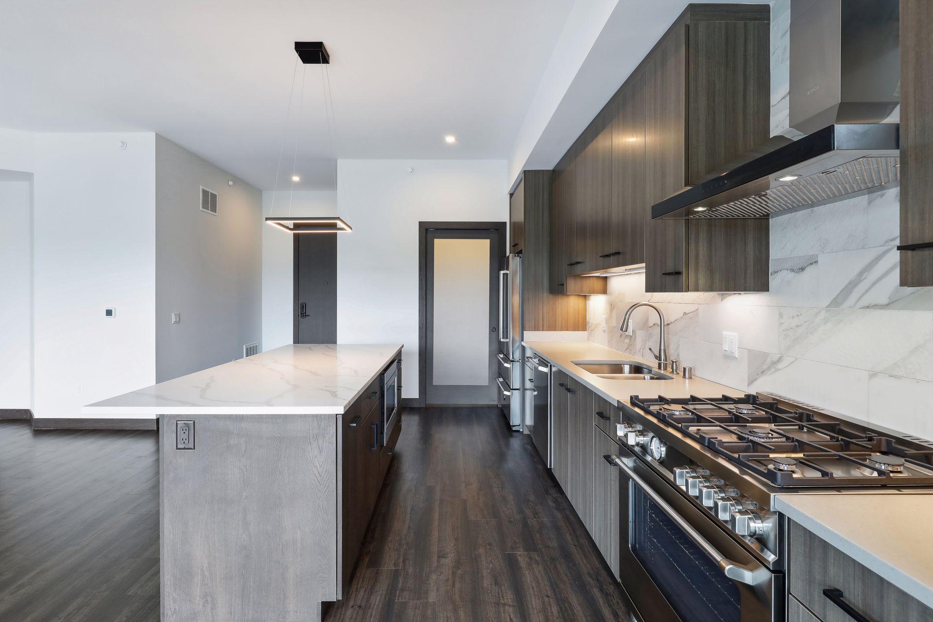 253 Lake Street E Unit: 307