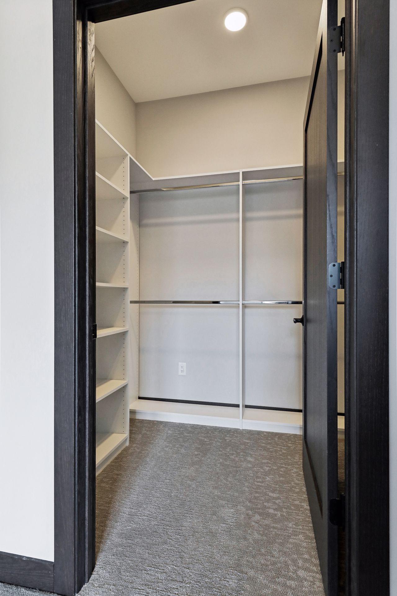 253 Lake Street E Unit: 307